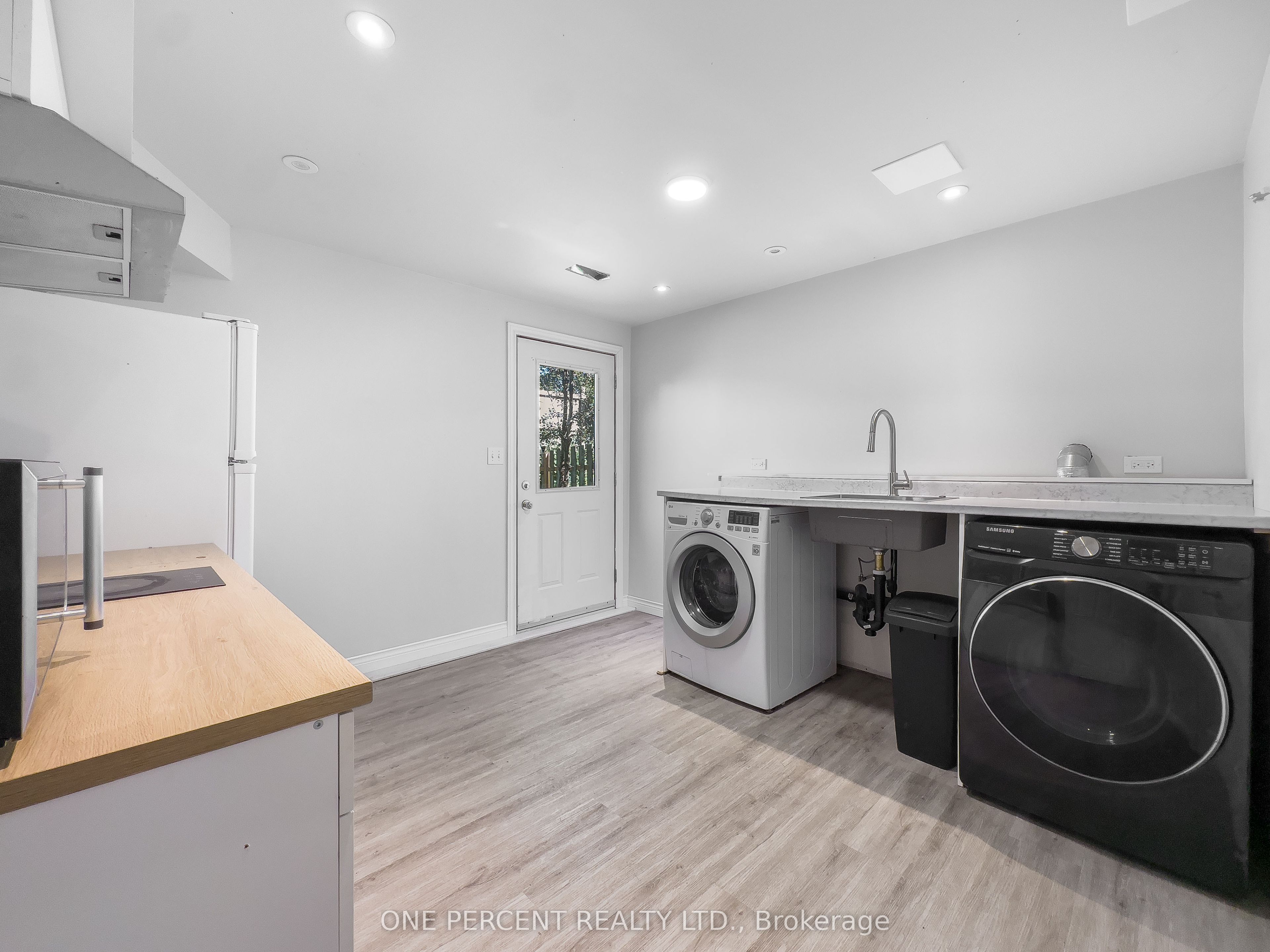 27 Faraday Gardens Property Photo 24