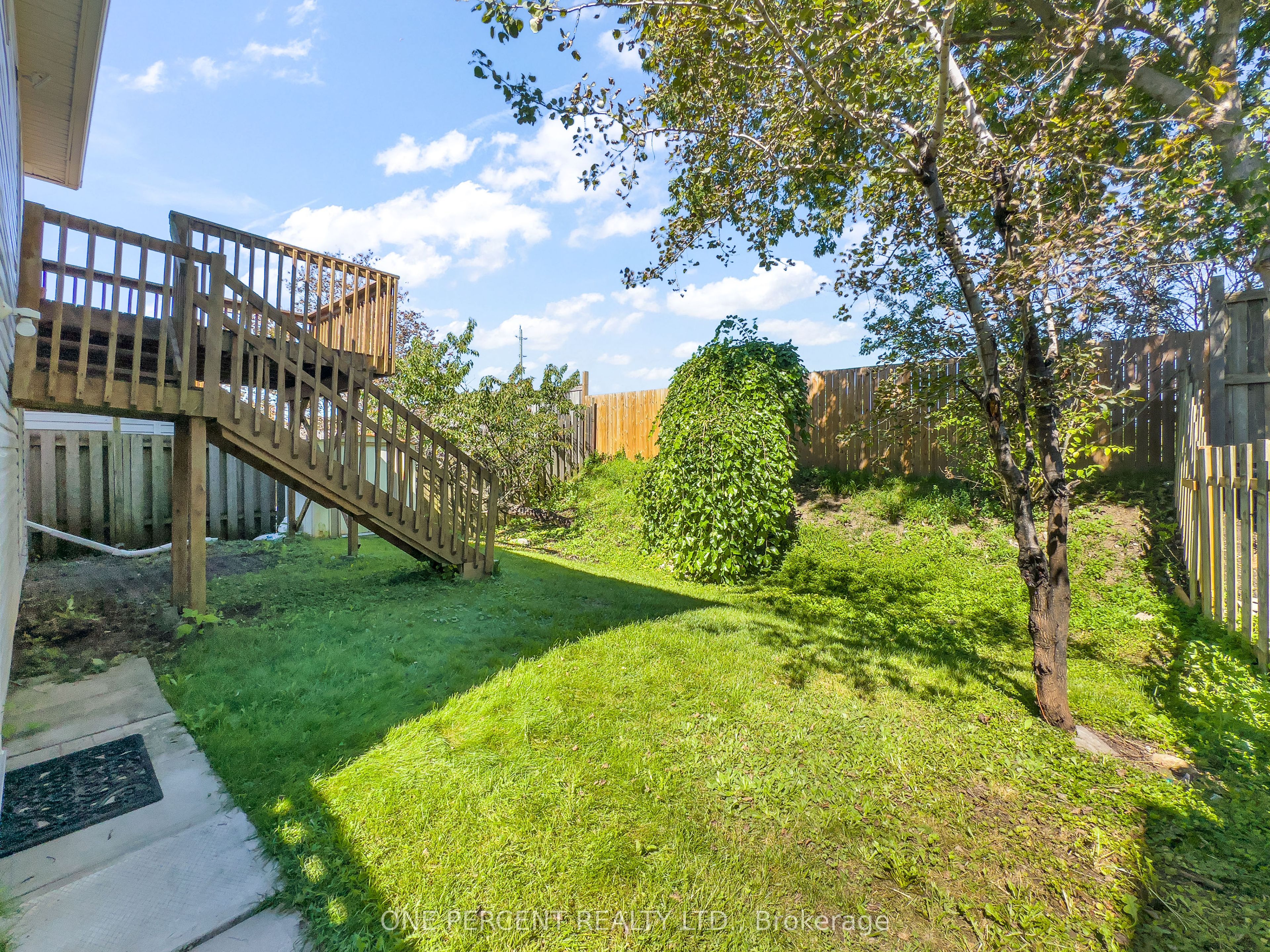 27 Faraday Gardens Property Photo 27