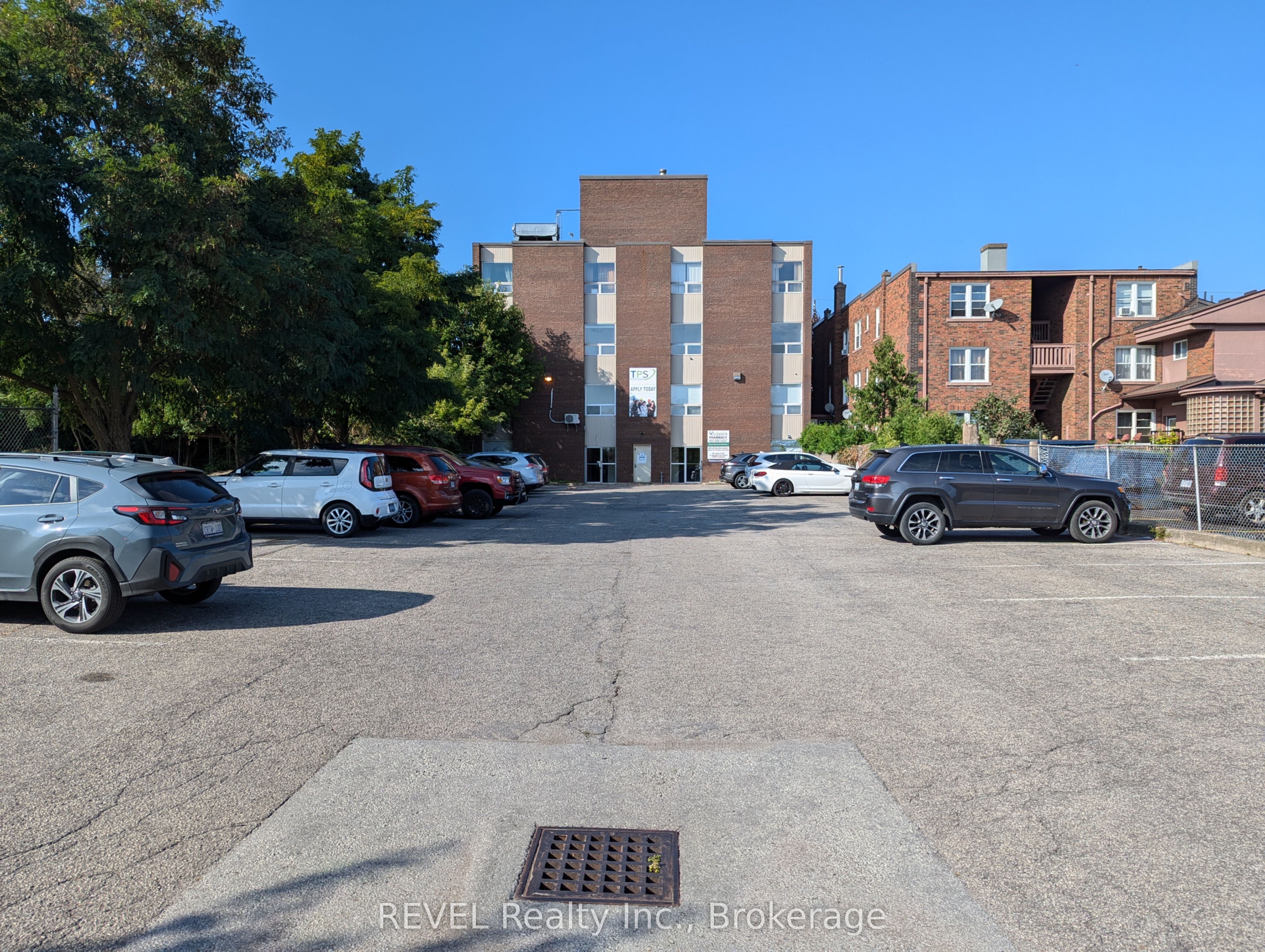 112 Queenston Street 203a&b Property Photo 12