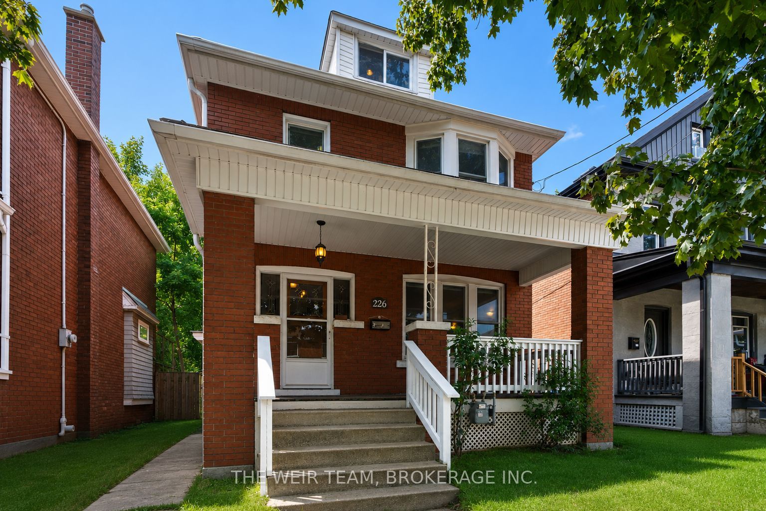 226 Ottawa Street S