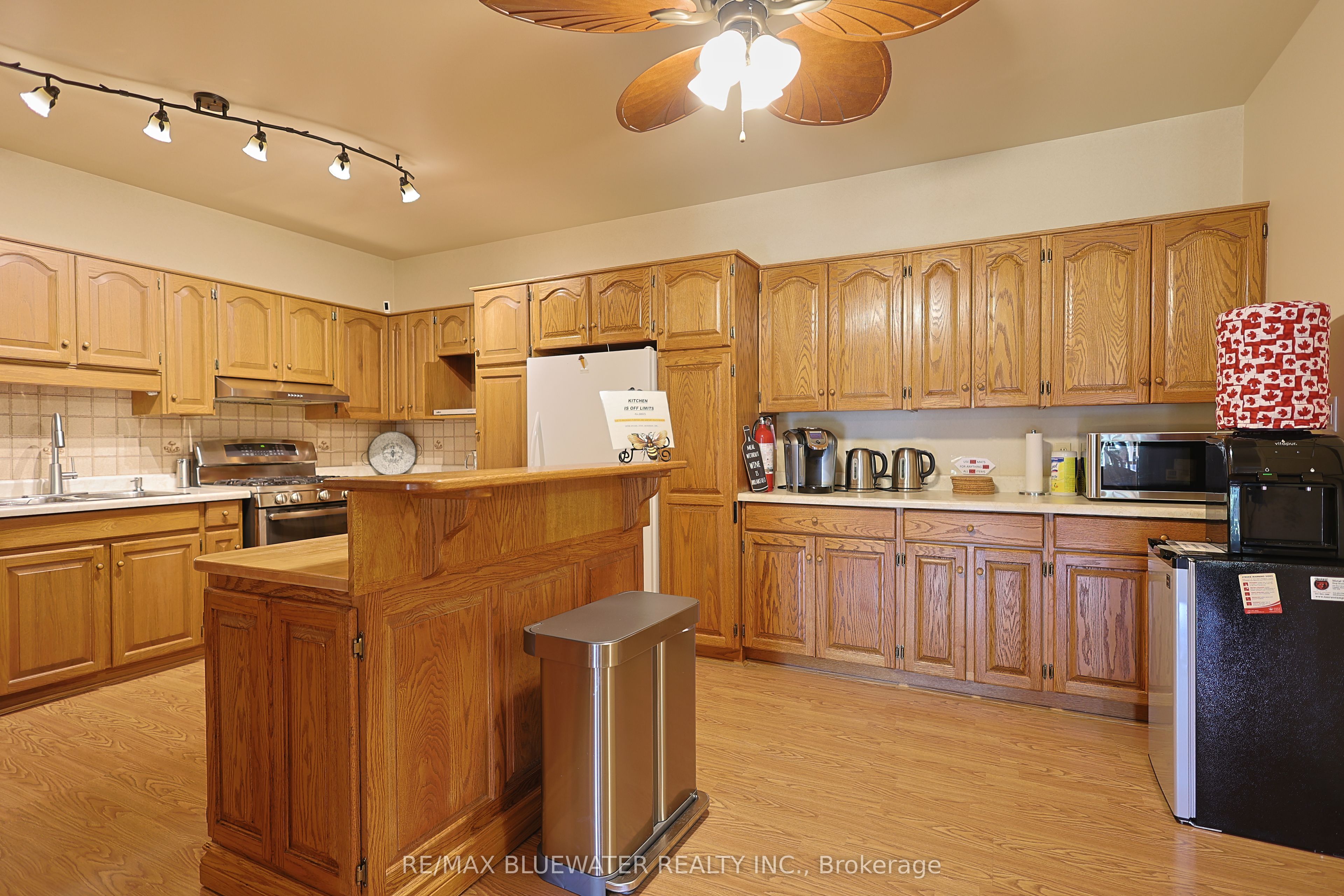 7196 Outer Drive Property Photo 19