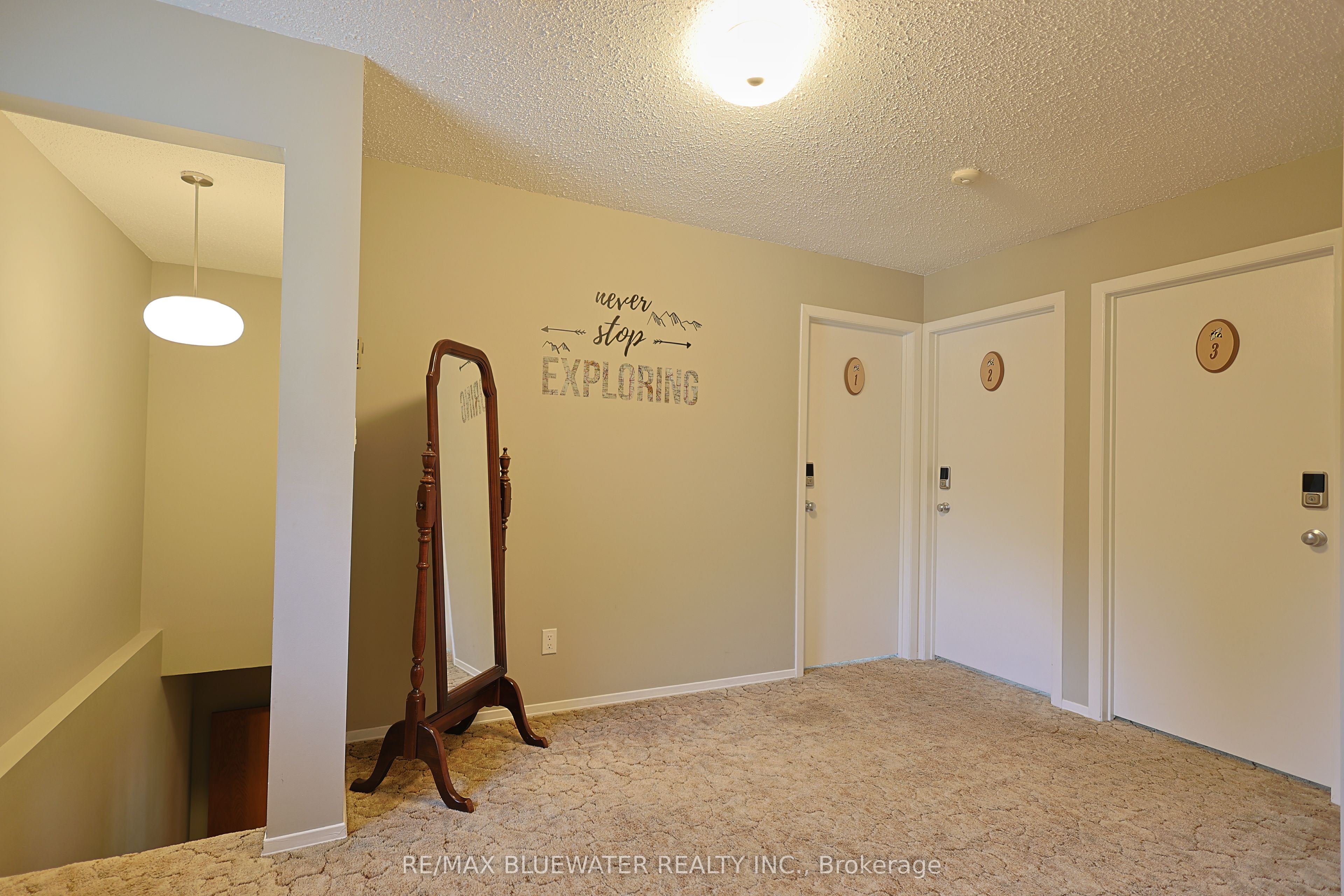 7196 Outer Drive Property Photo 22
