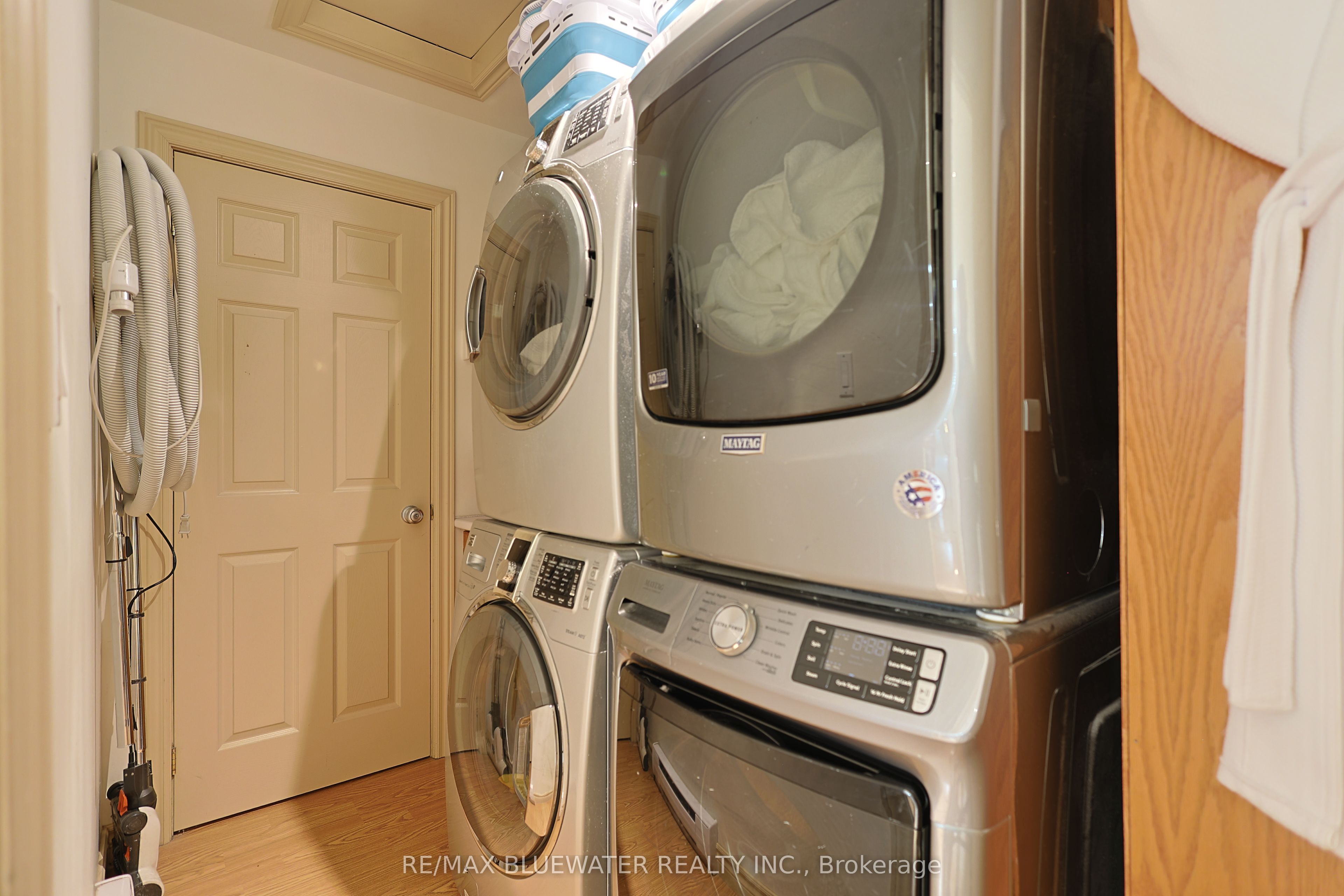 7196 Outer Drive Property Photo 37