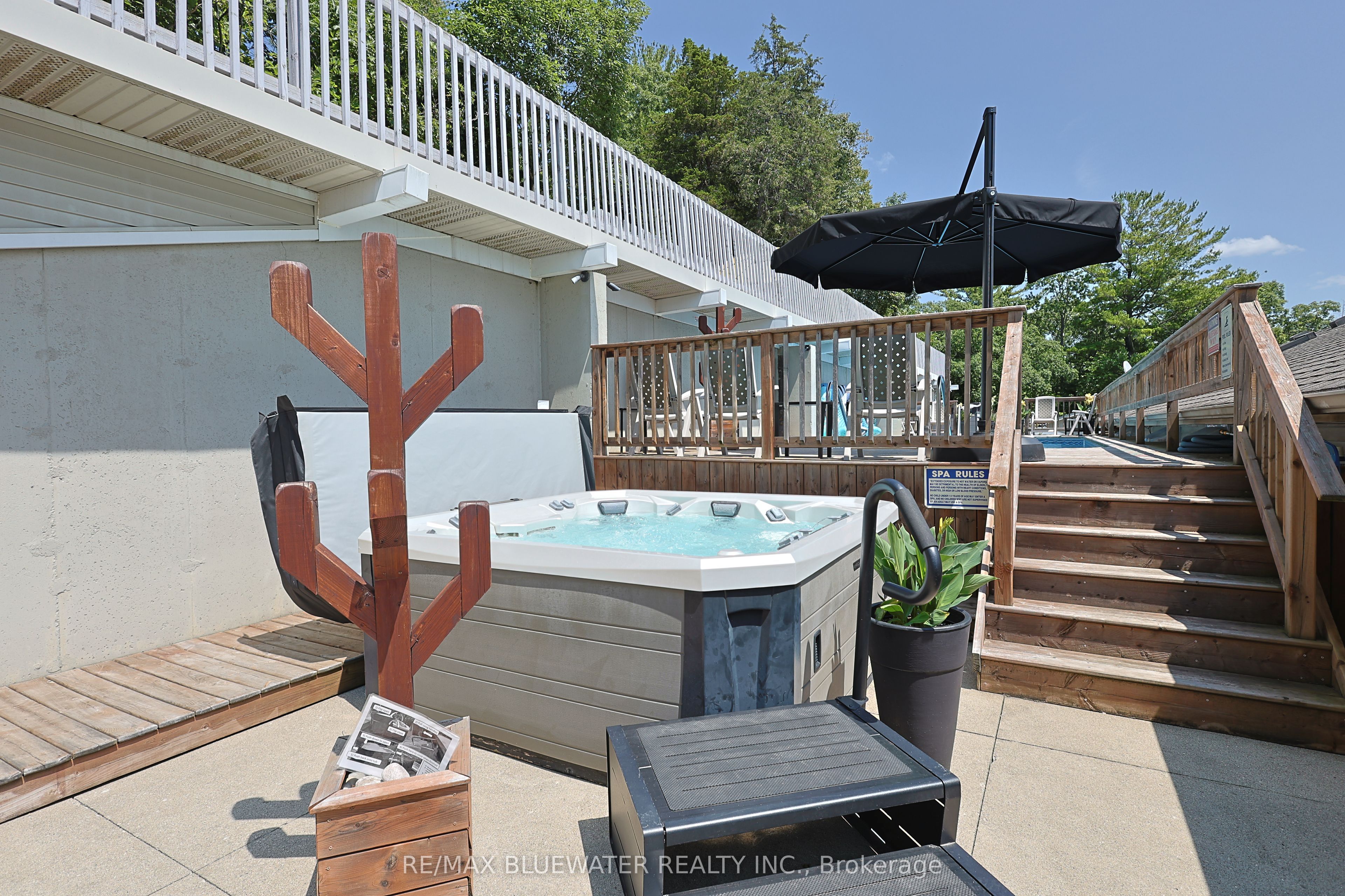 7196 Outer Drive Property Photo 44