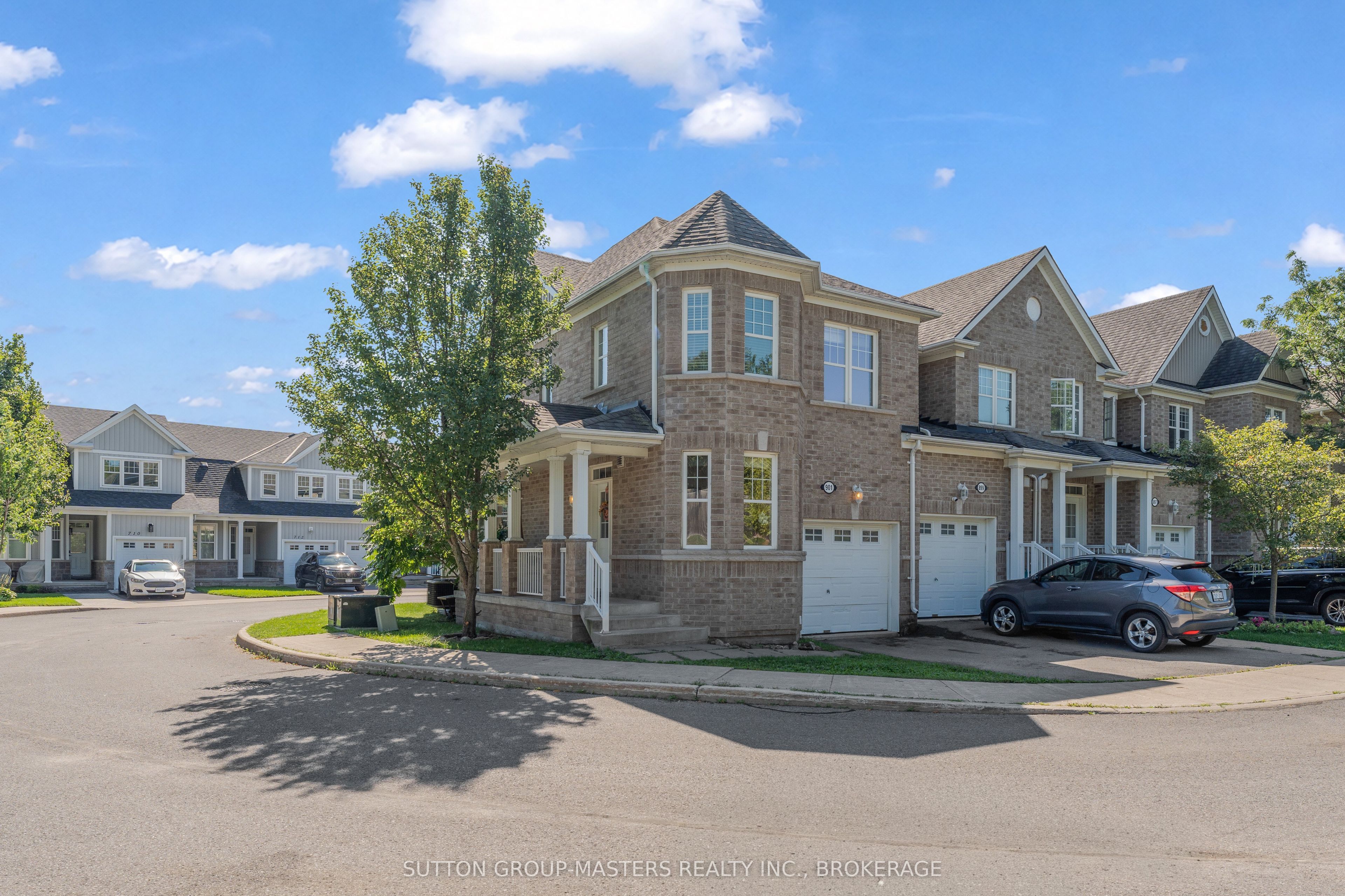 901 Newmarket Lane Property Photo 1