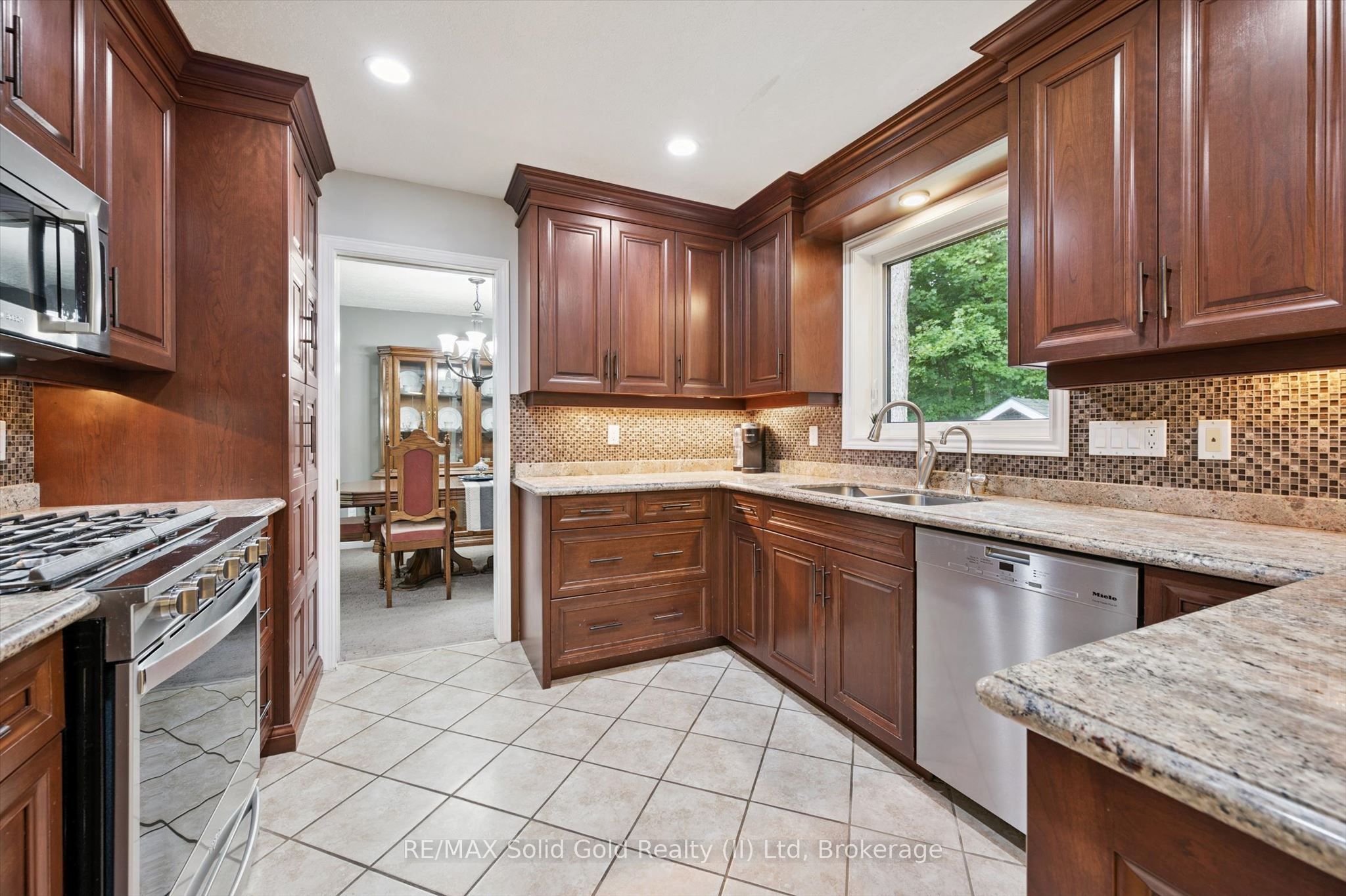 10 Merner Place Property Photo 5