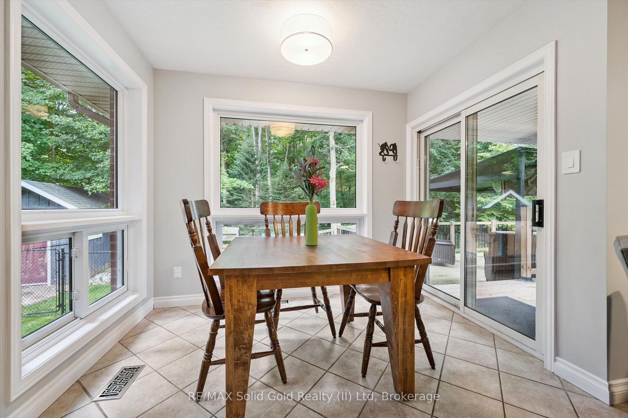 10 Merner Place Property Photo 16
