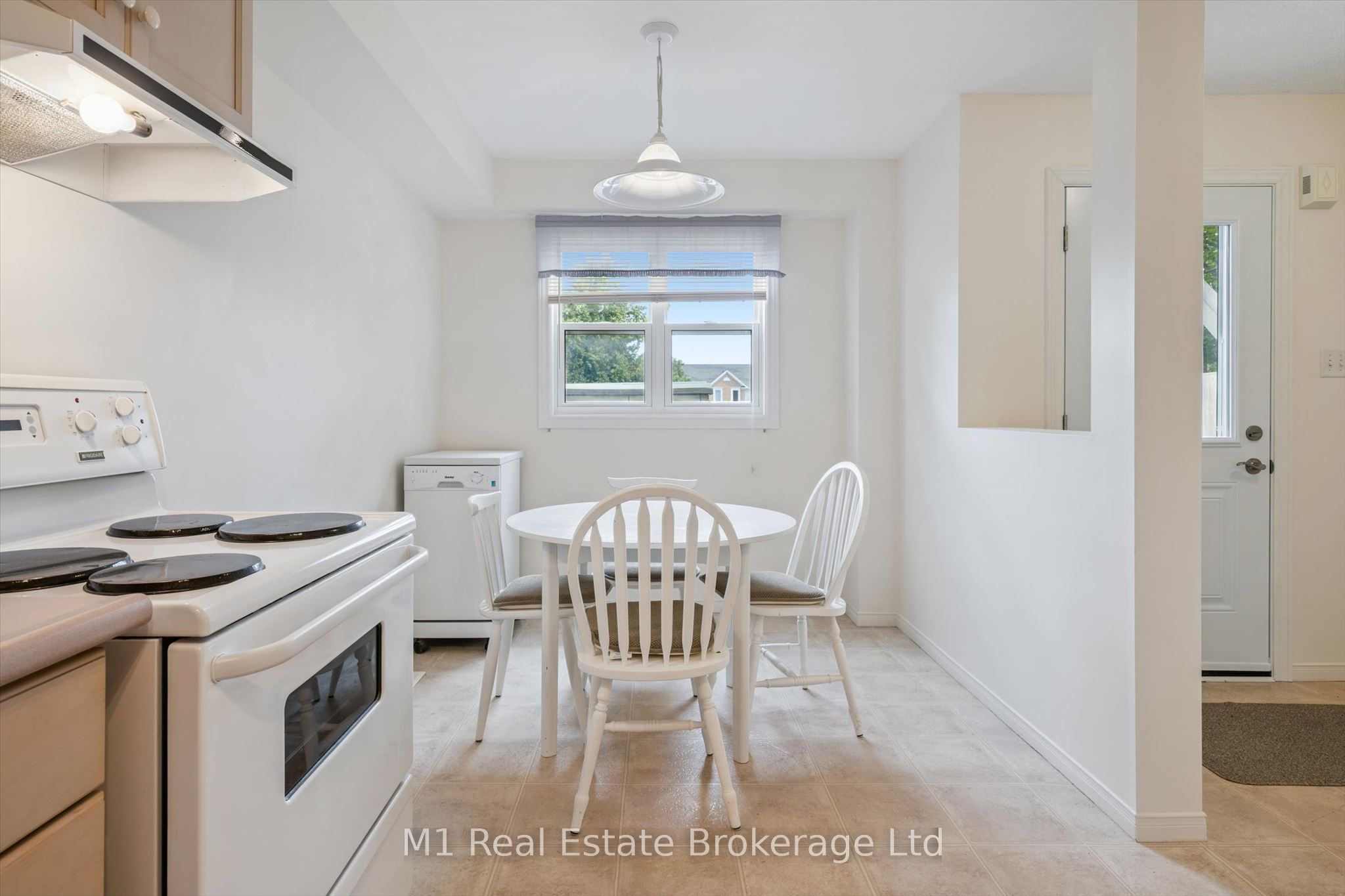 426 Grange Road 55 Property Photo 11