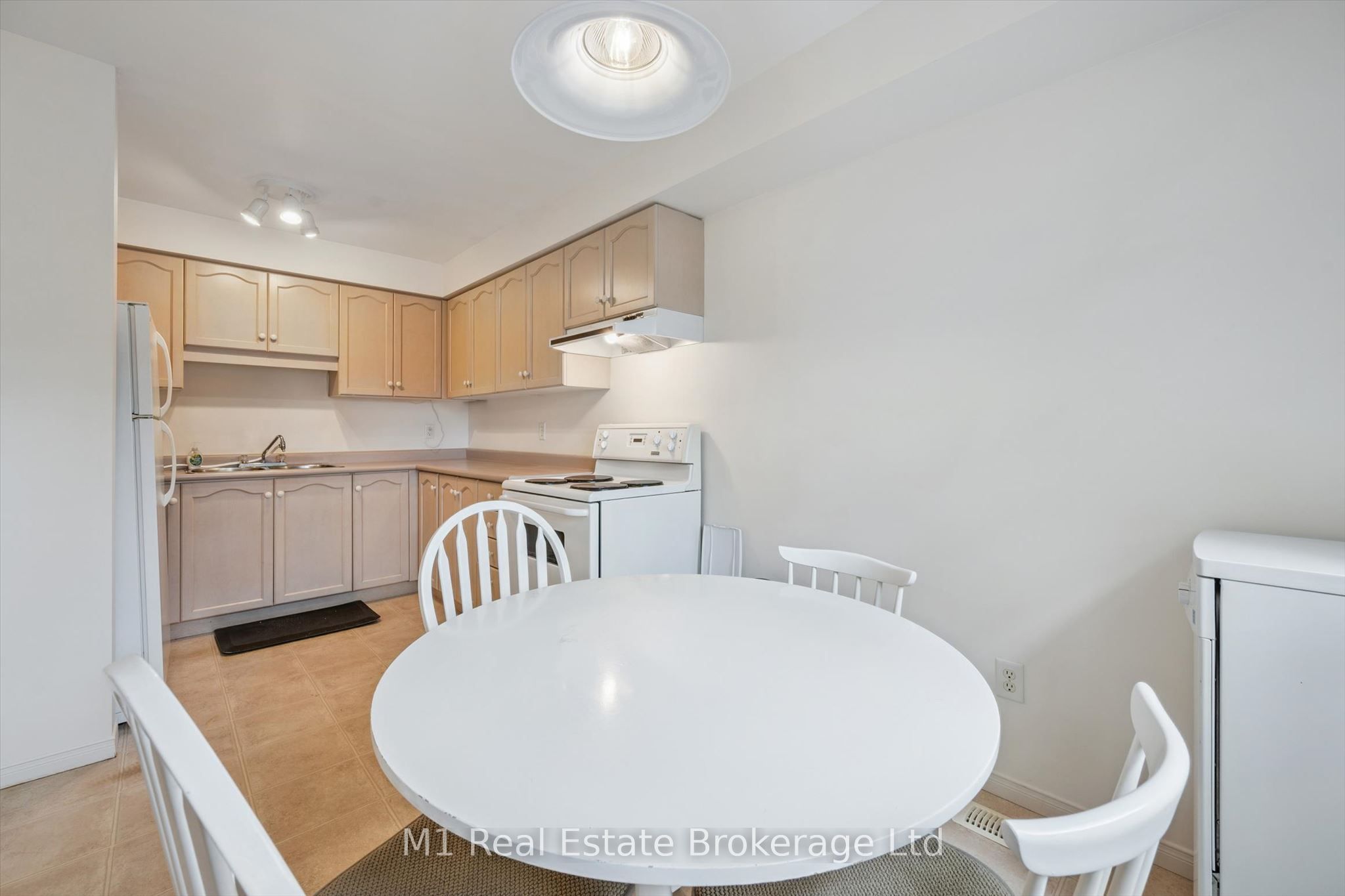426 Grange Road 55 Property Photo 13