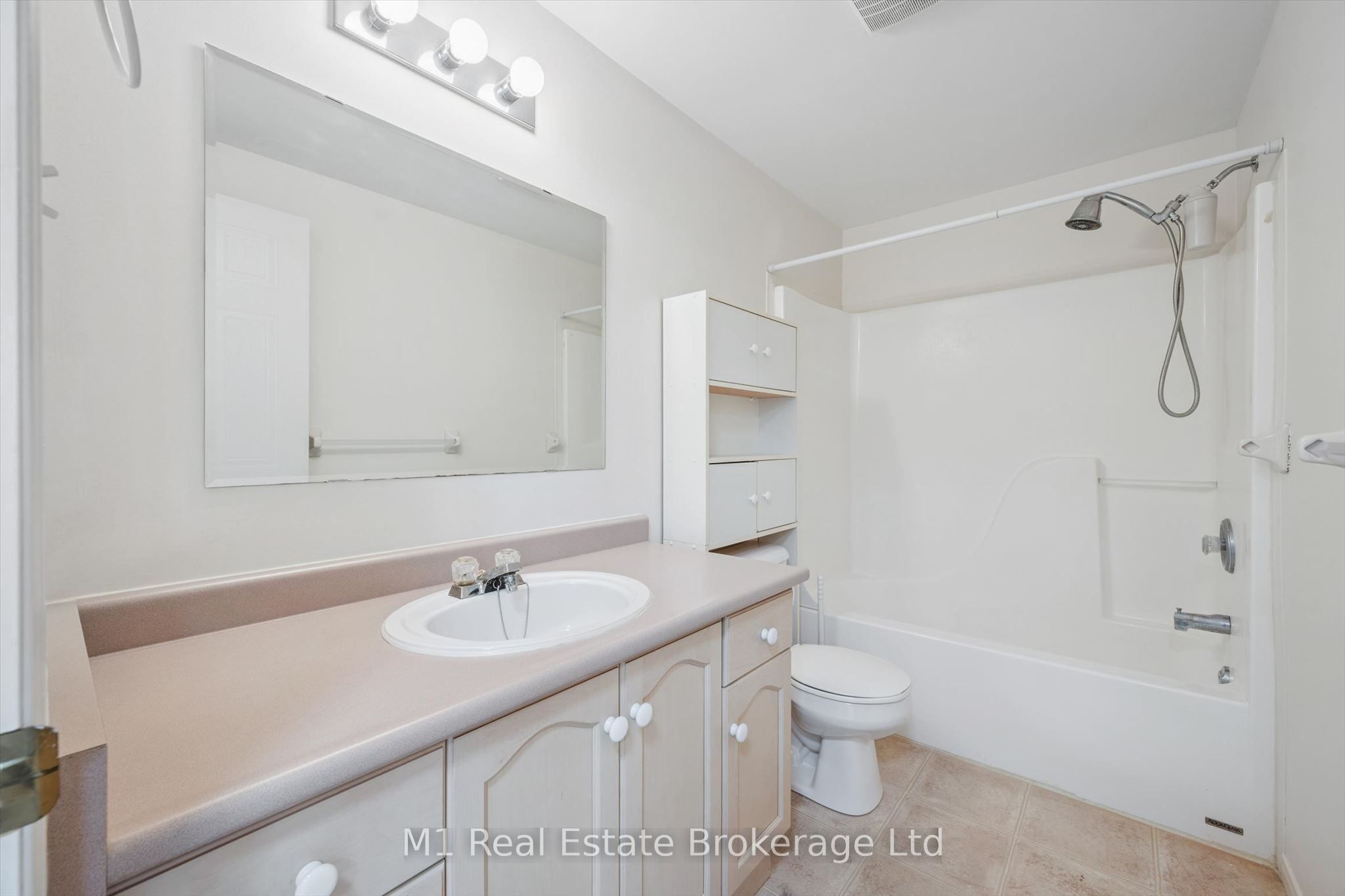 426 Grange Road 55 Property Photo 18