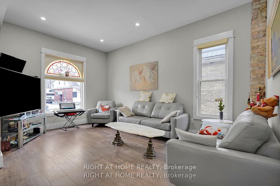 7 Myrtle Street Property Photo 4