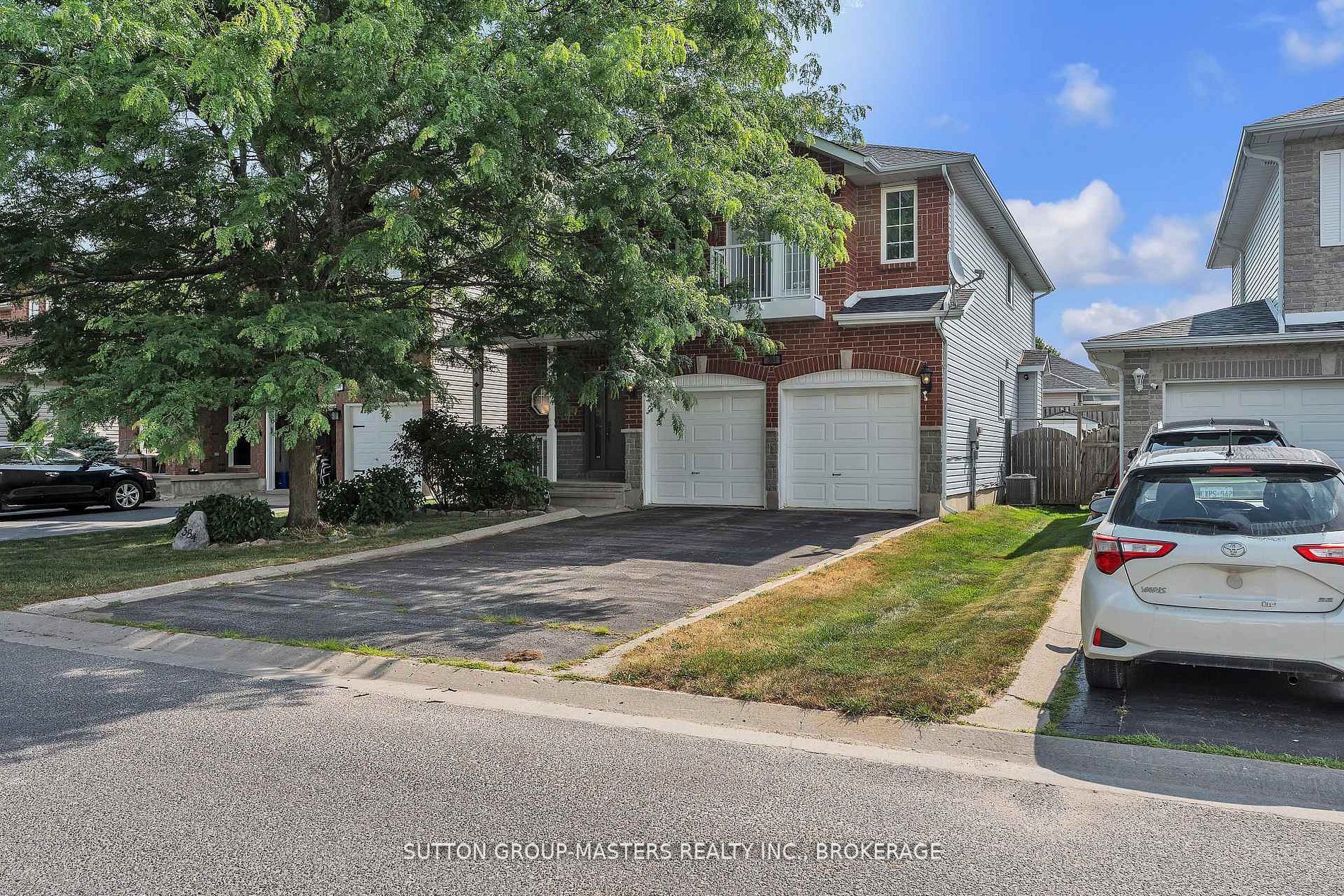 384 Emerald Street Property Photo 2
