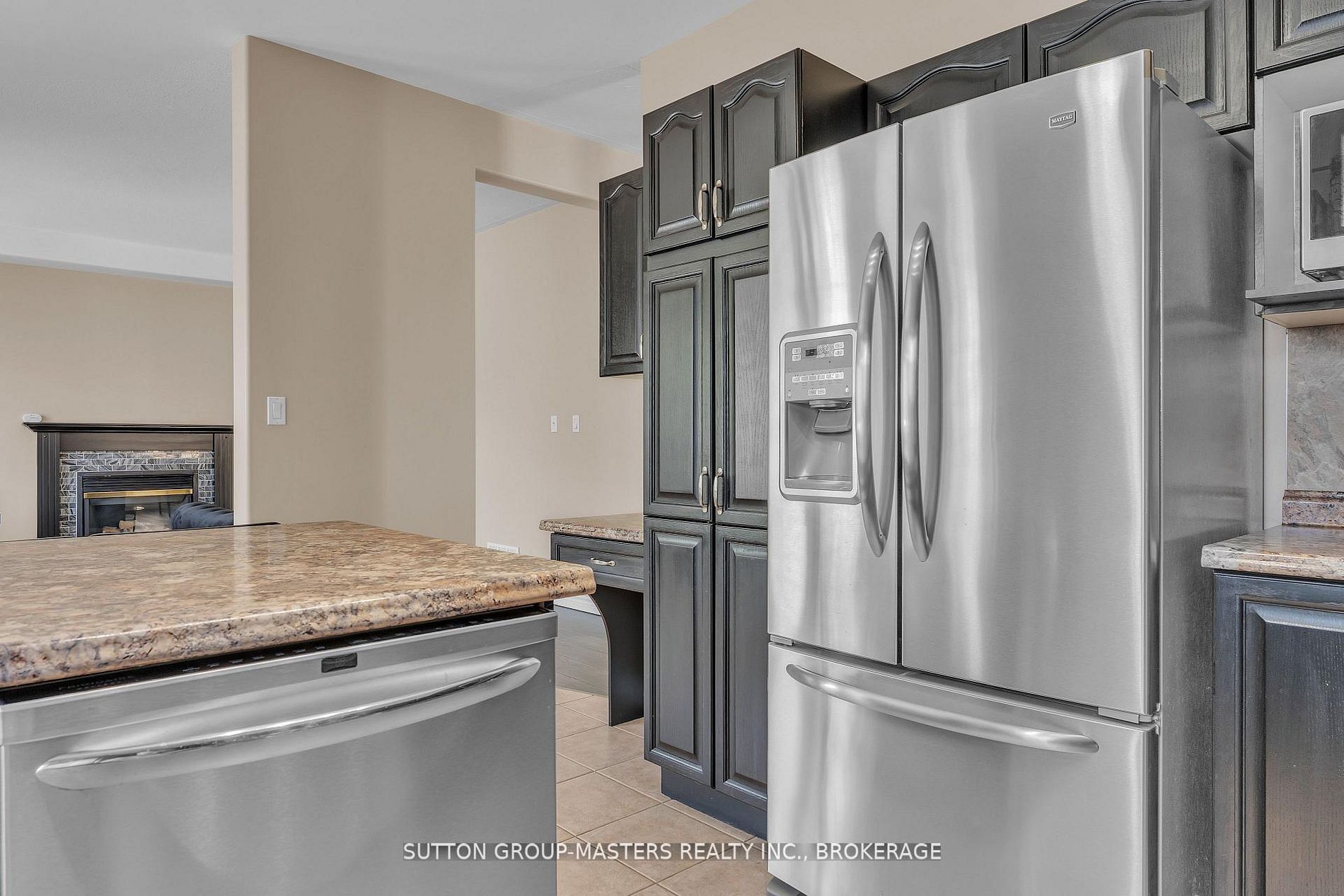 384 Emerald Street Property Photo 16