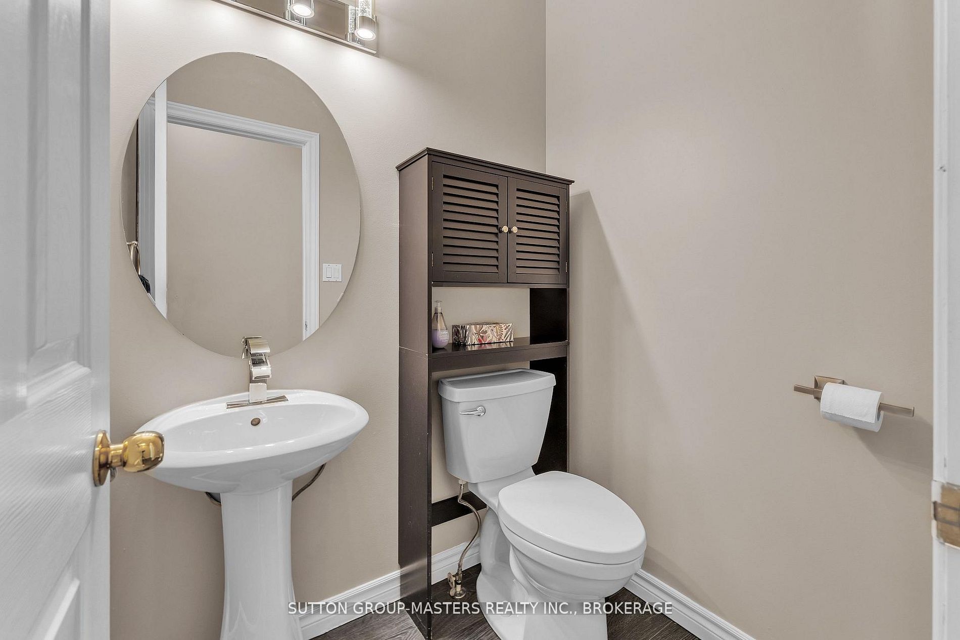 384 Emerald Street Property Photo 17