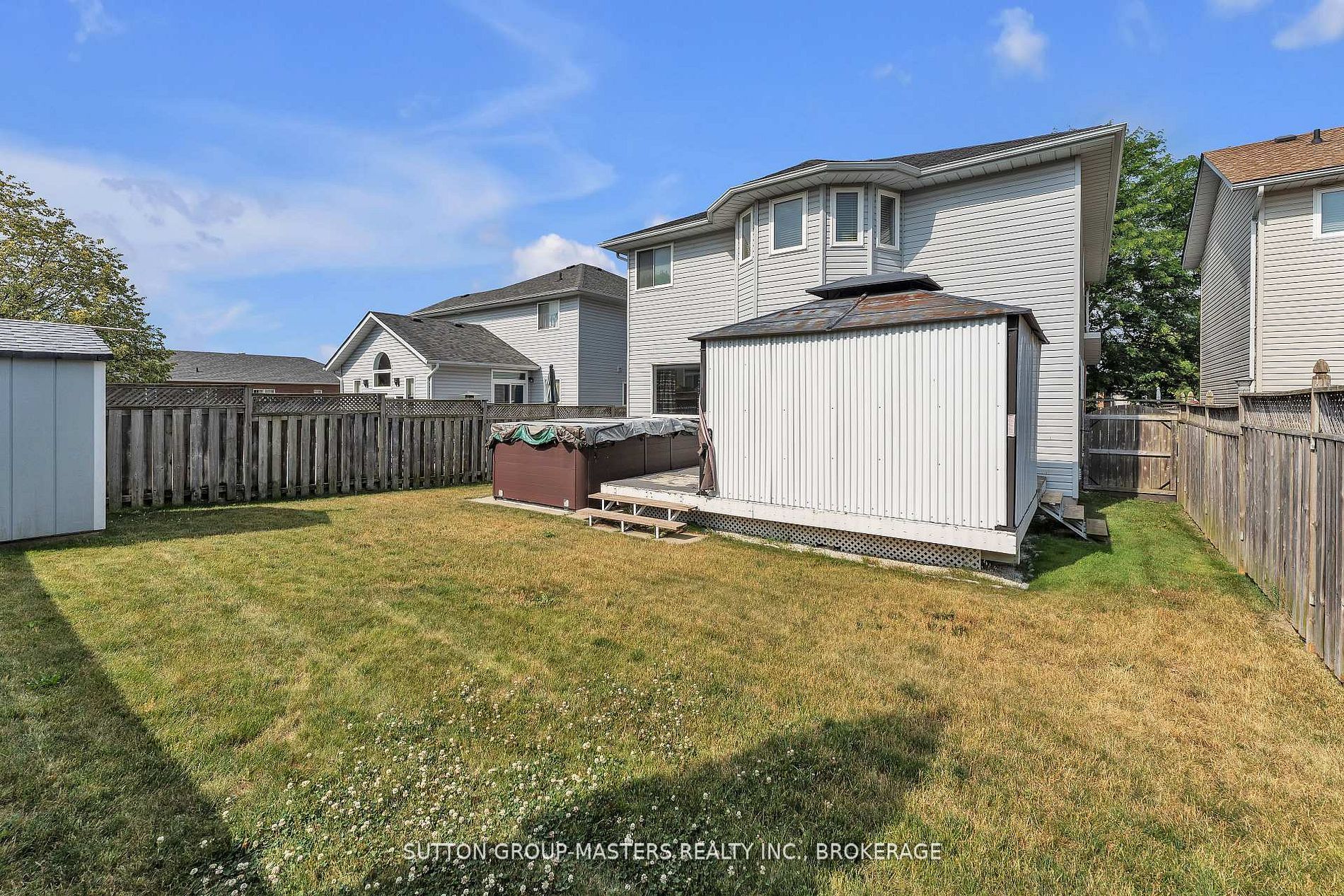 384 Emerald Street Property Photo 32