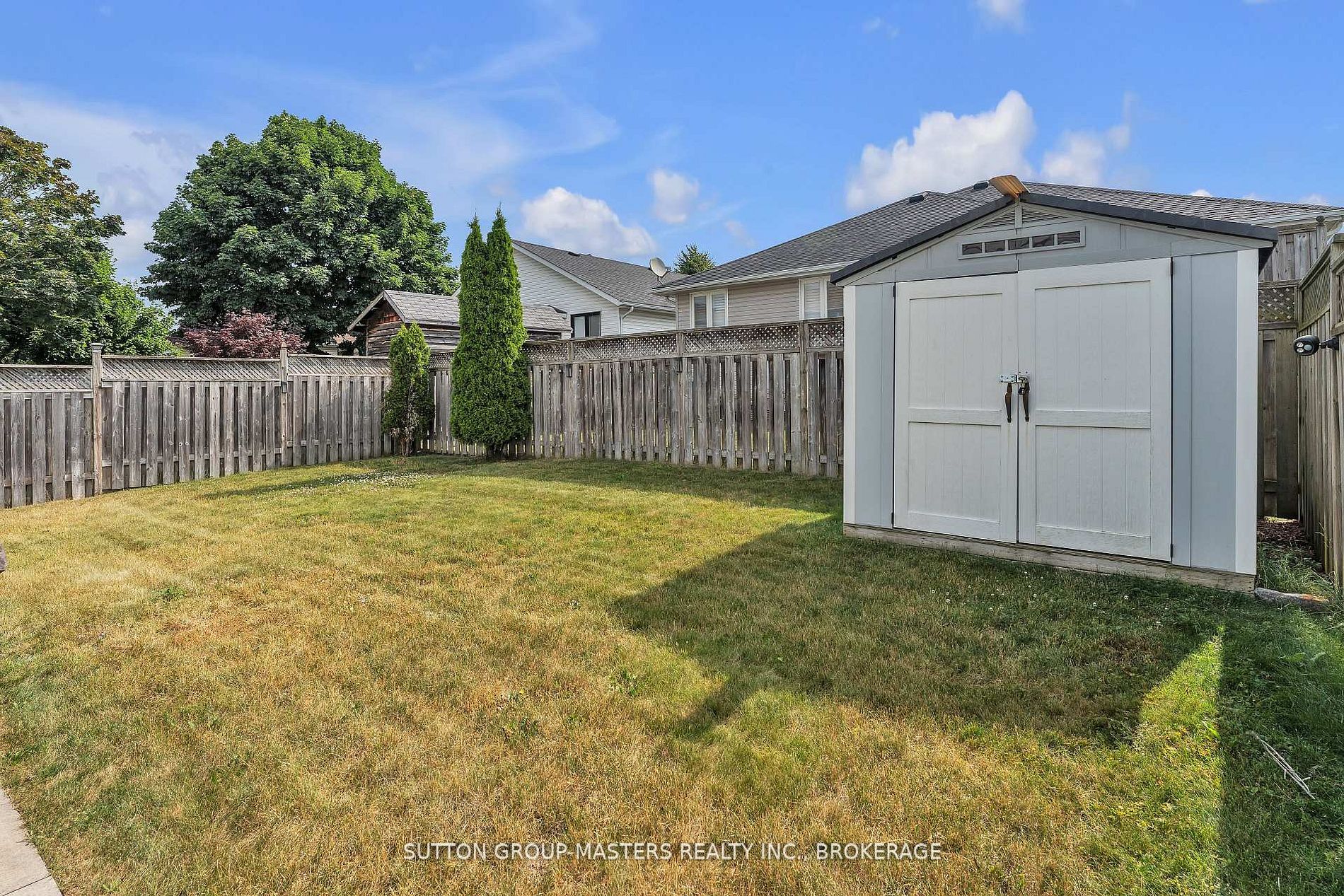 384 Emerald Street Property Photo 35