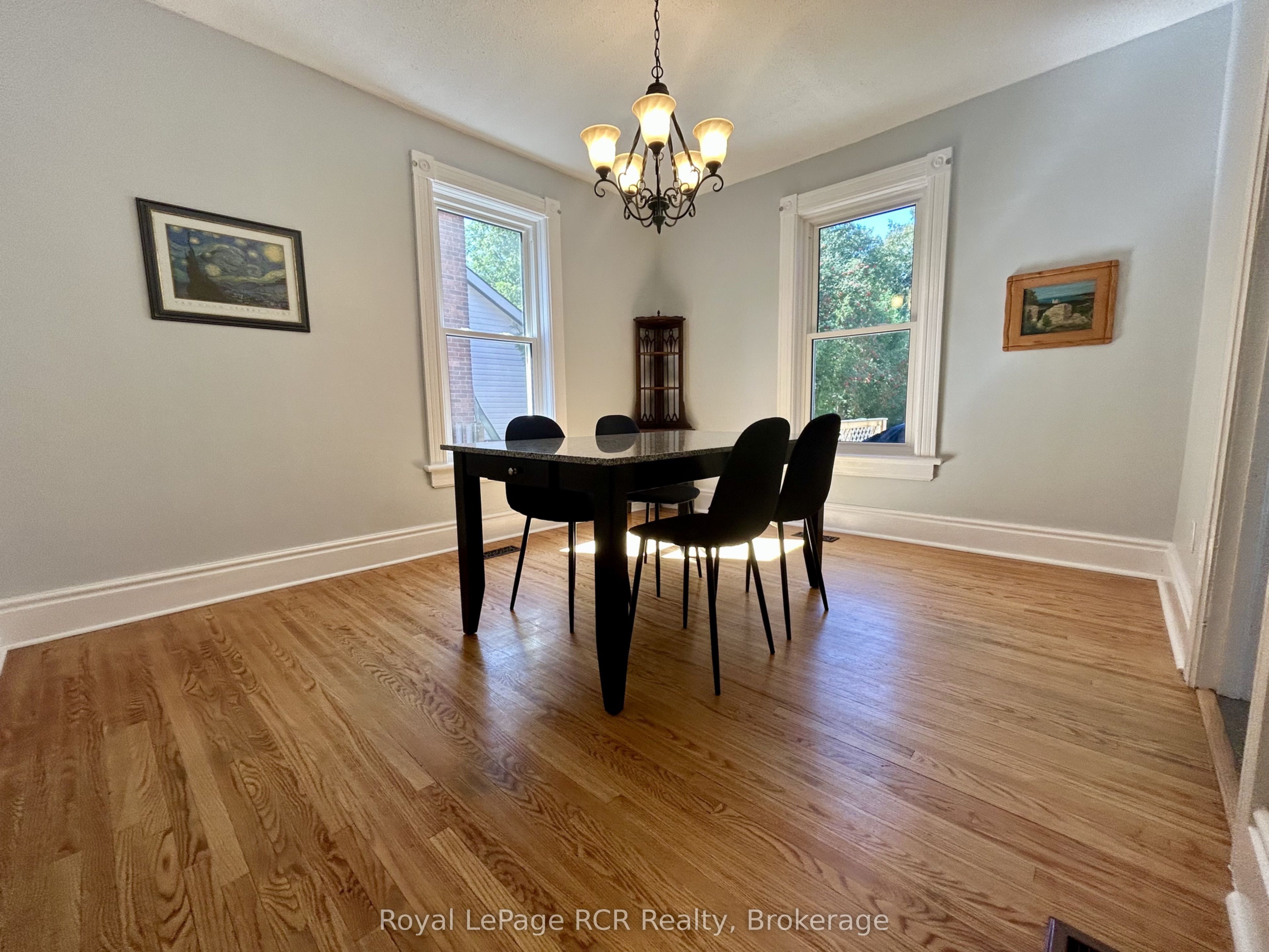 962 7th Avenue E Property Photo 5
