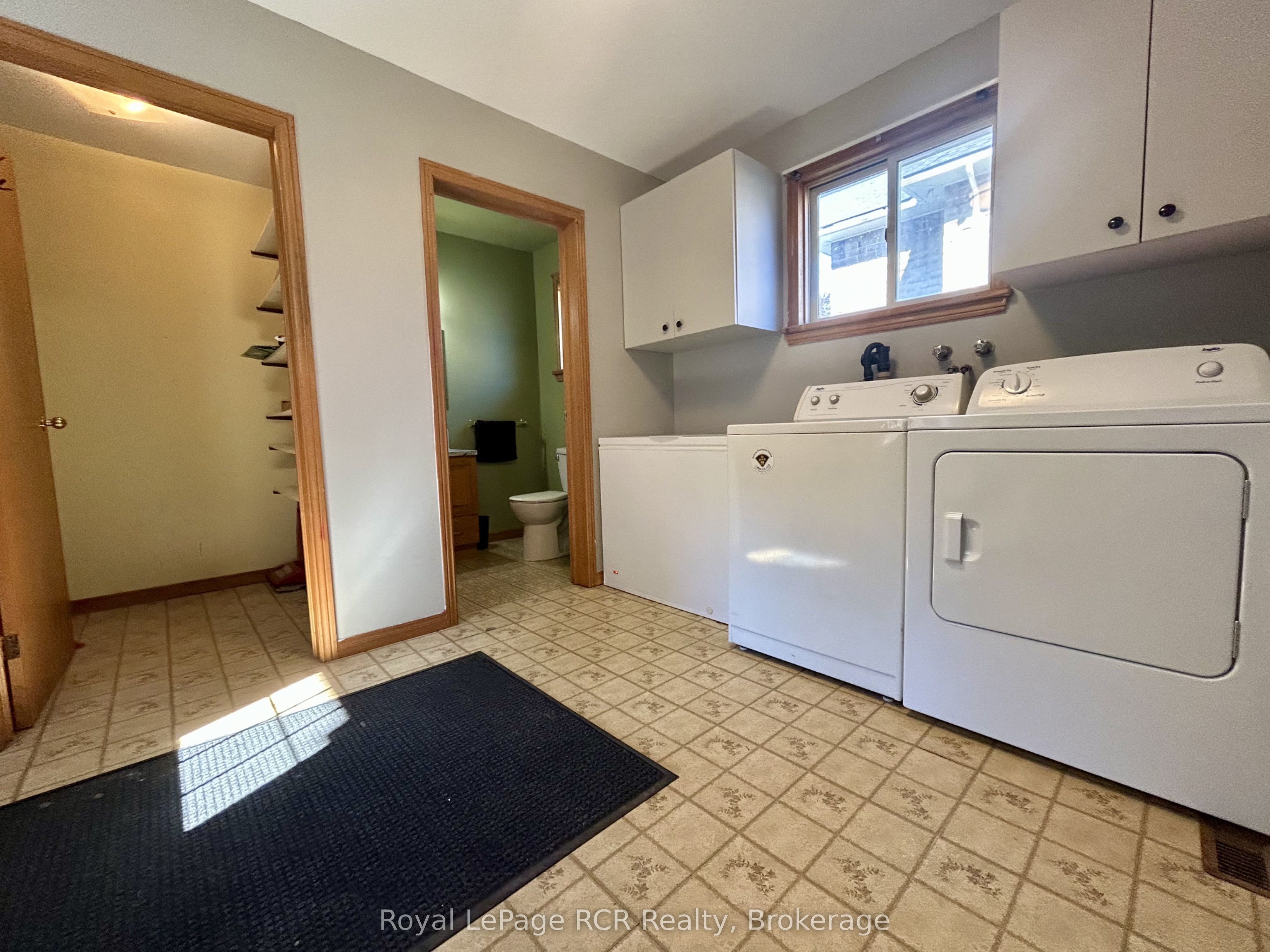 962 7th Avenue E Property Photo 9