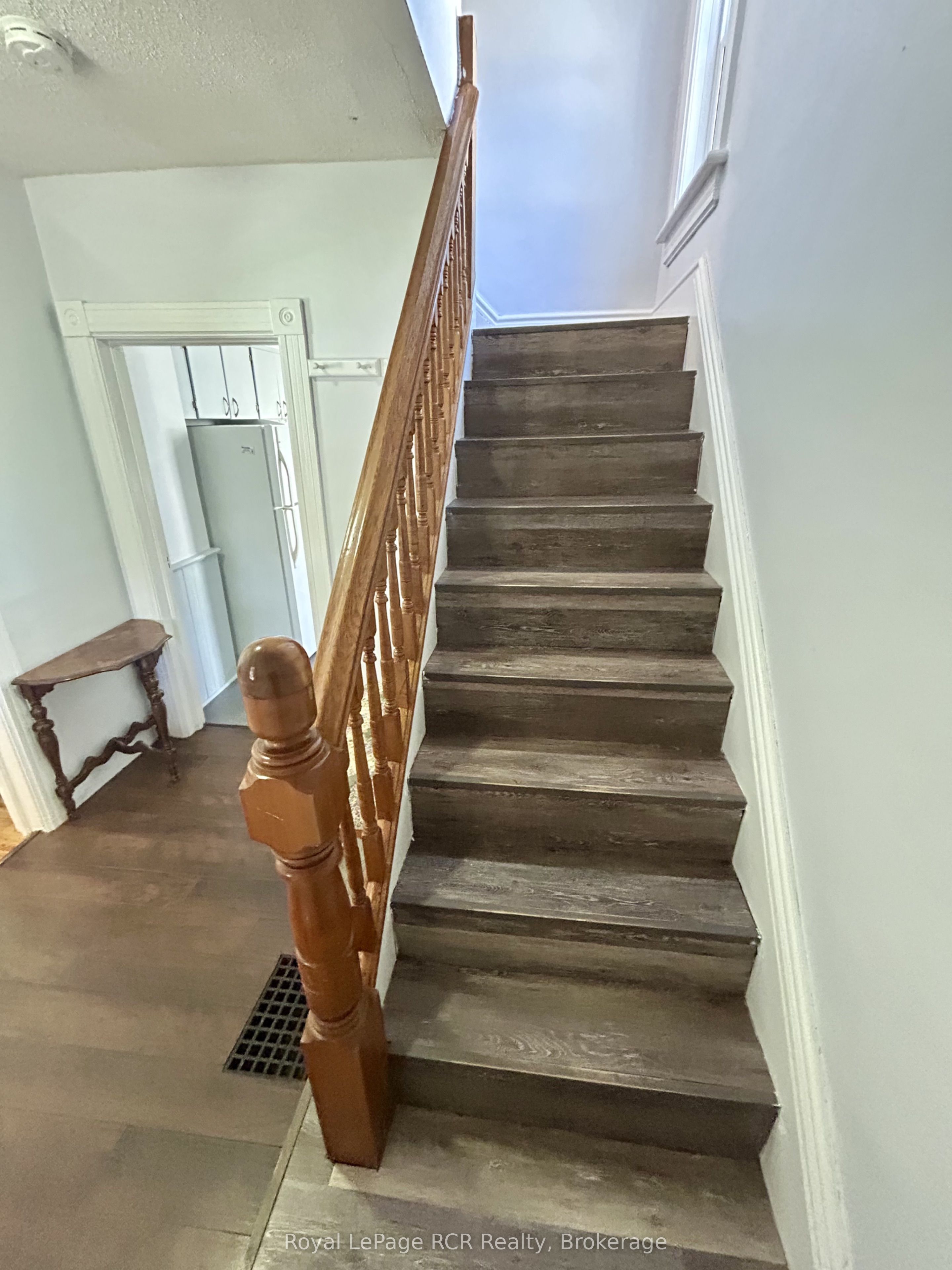 962 7th Avenue E Property Photo 10