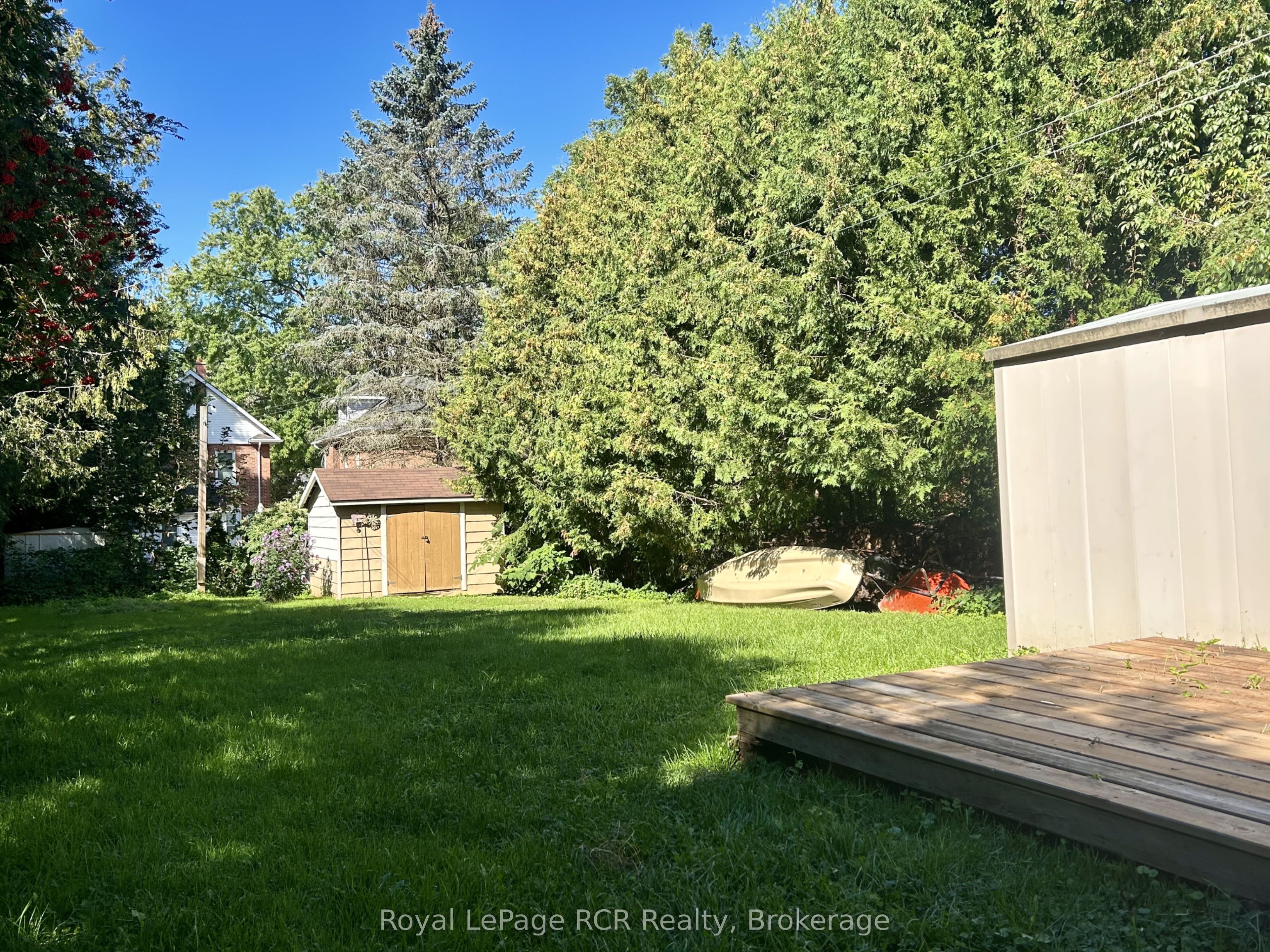 962 7th Avenue E Property Photo 18