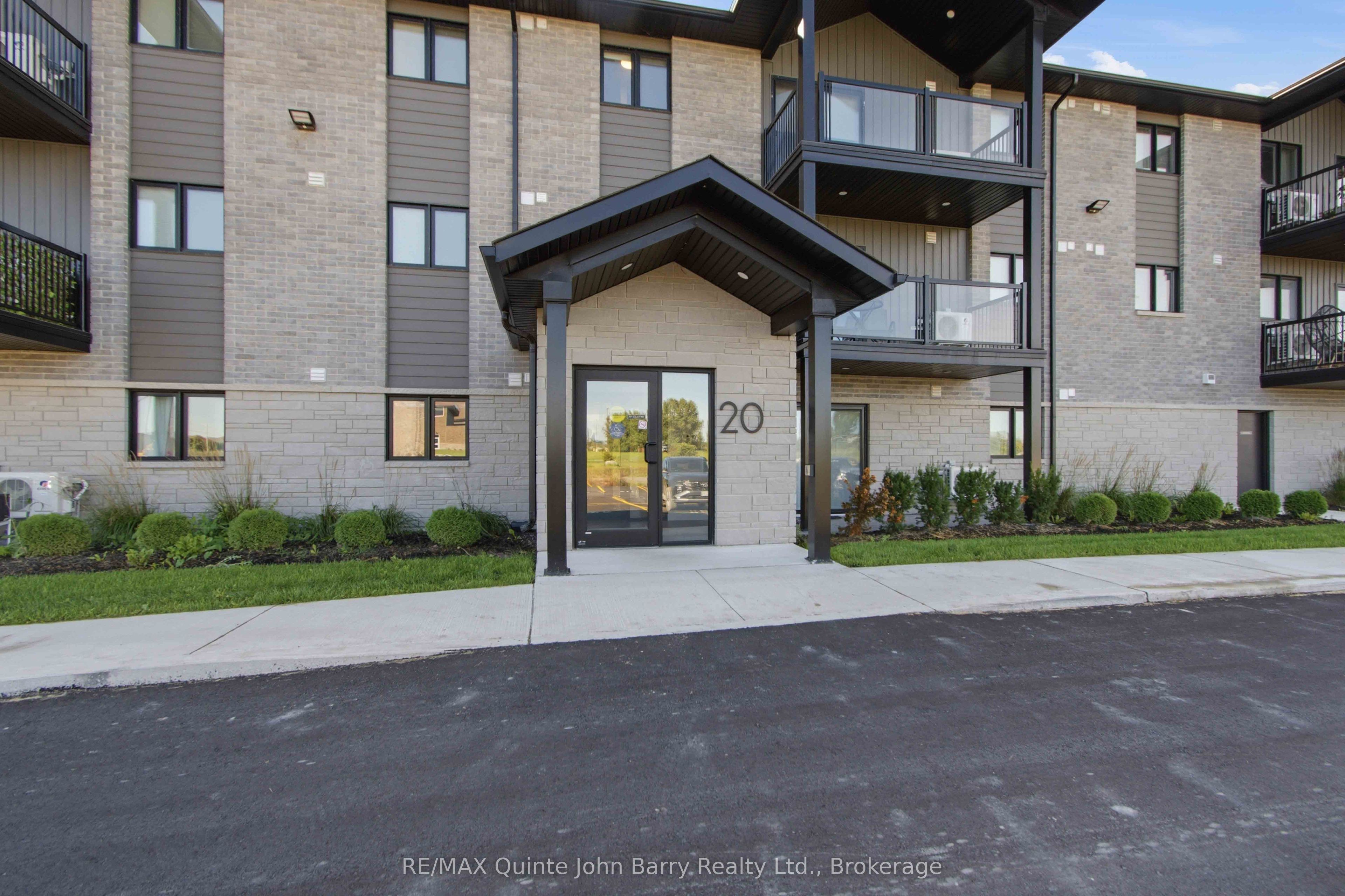 302-20 Hillside Meadow Drive Property Photo 1
