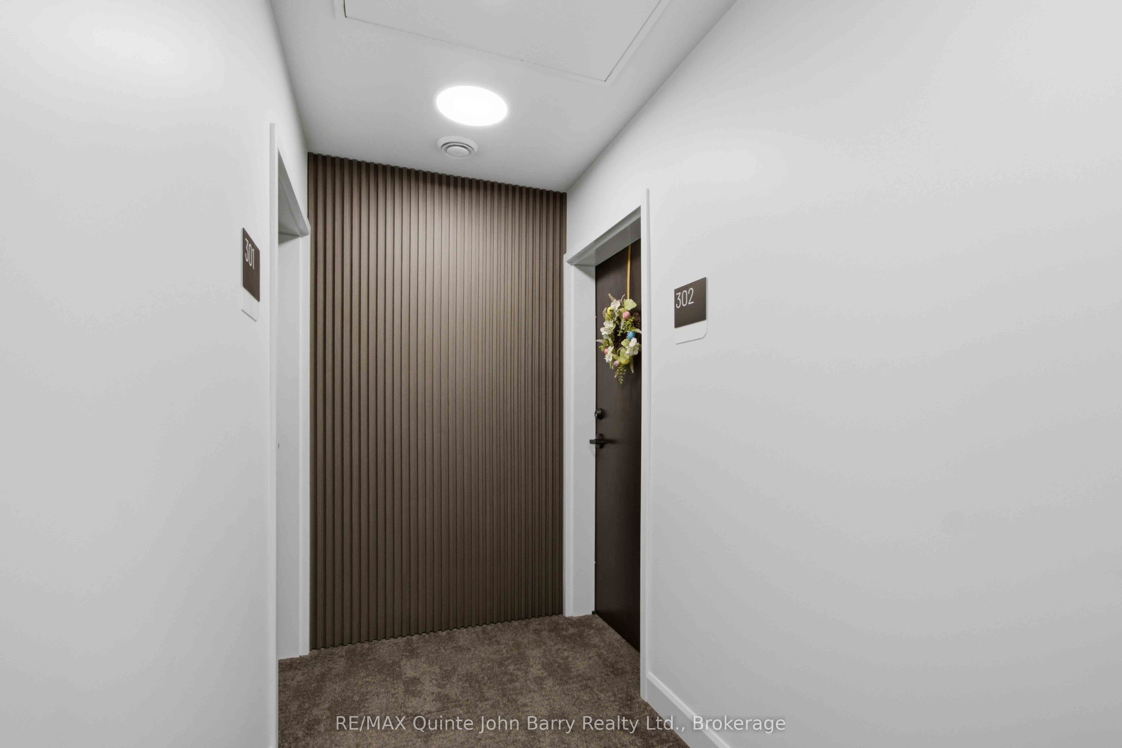 302-20 Hillside Meadow Drive Property Photo 2