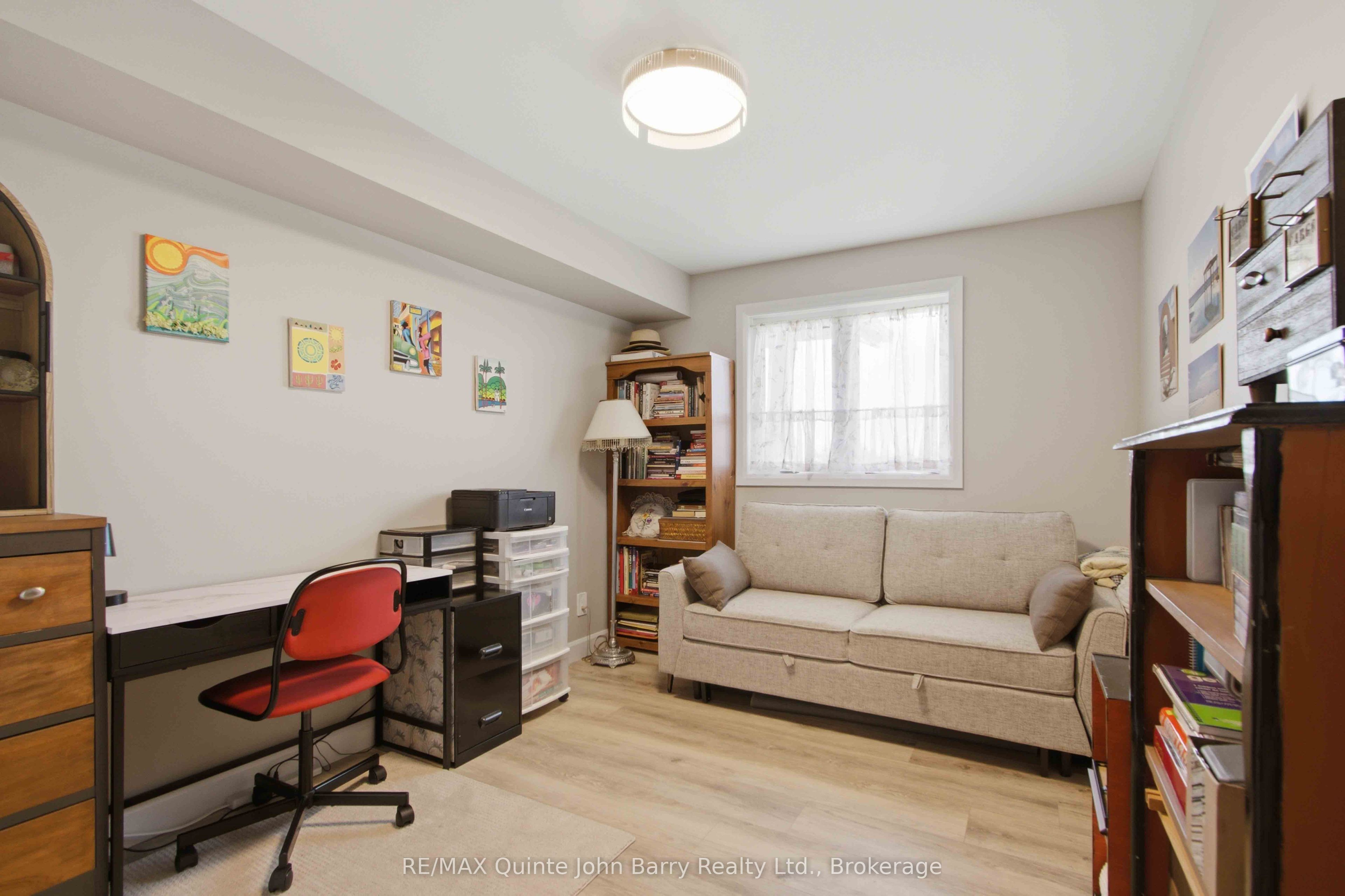 302-20 Hillside Meadow Drive Property Photo 16