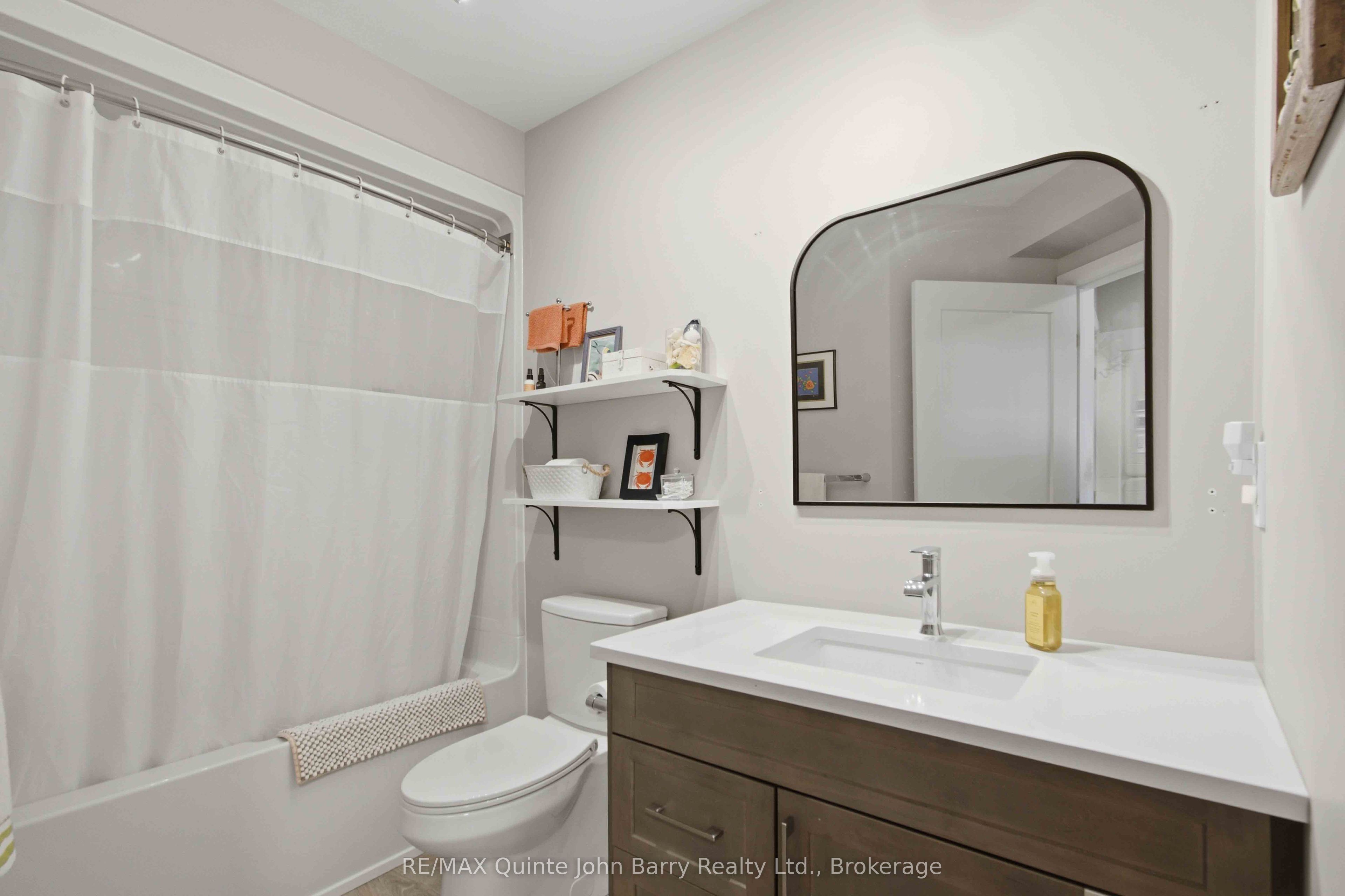 302-20 Hillside Meadow Drive Property Photo 17