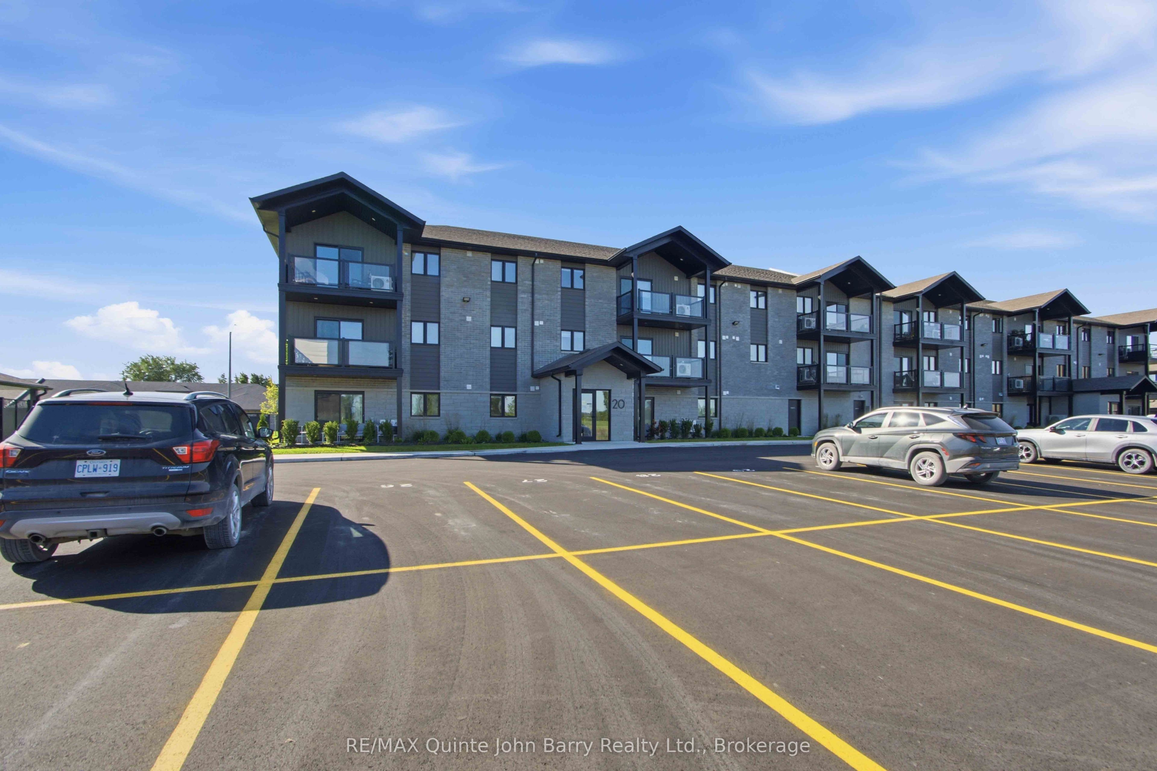 302-20 Hillside Meadow Drive Property Photo 20