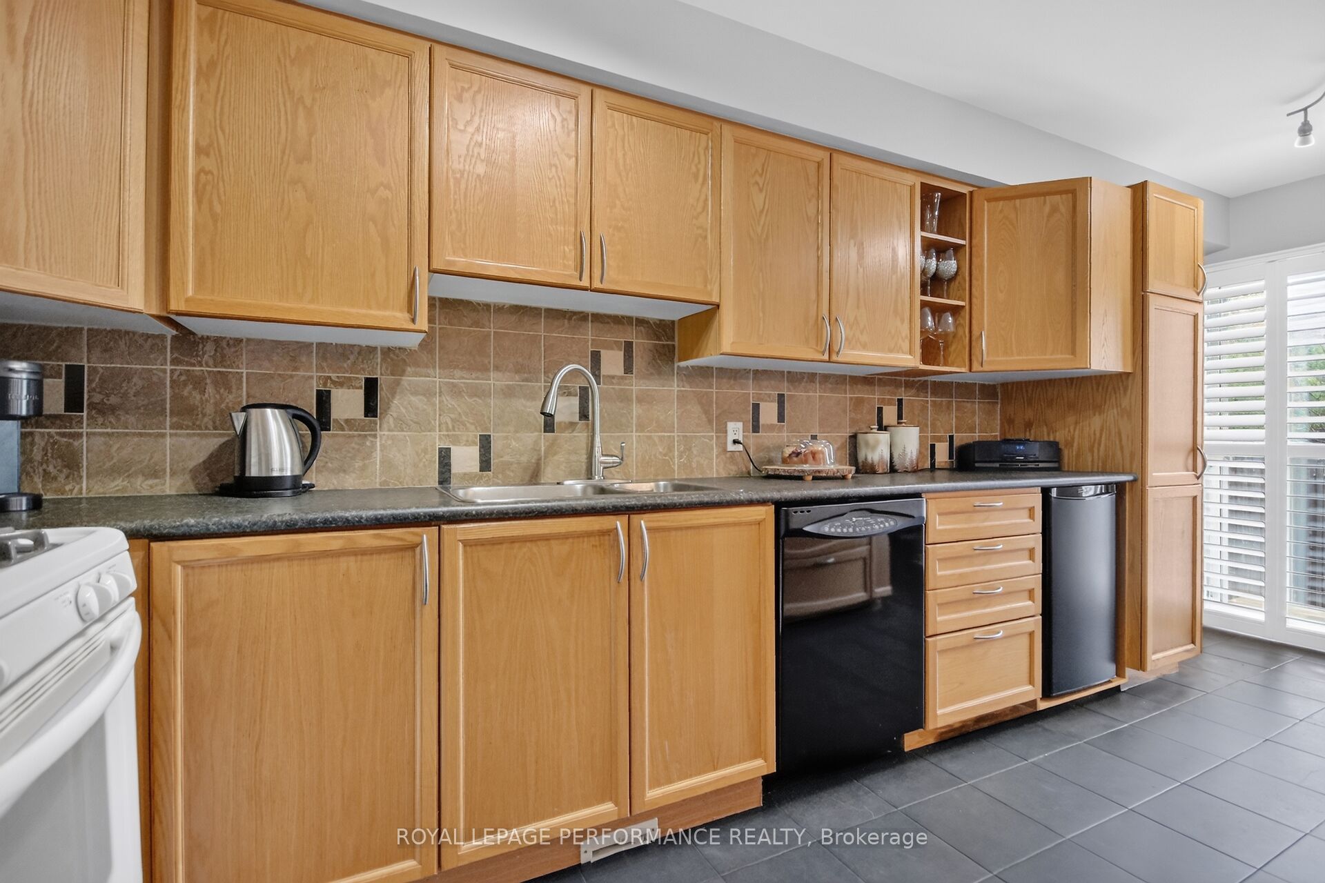 7 Calaveras Avenue Property Photo 5