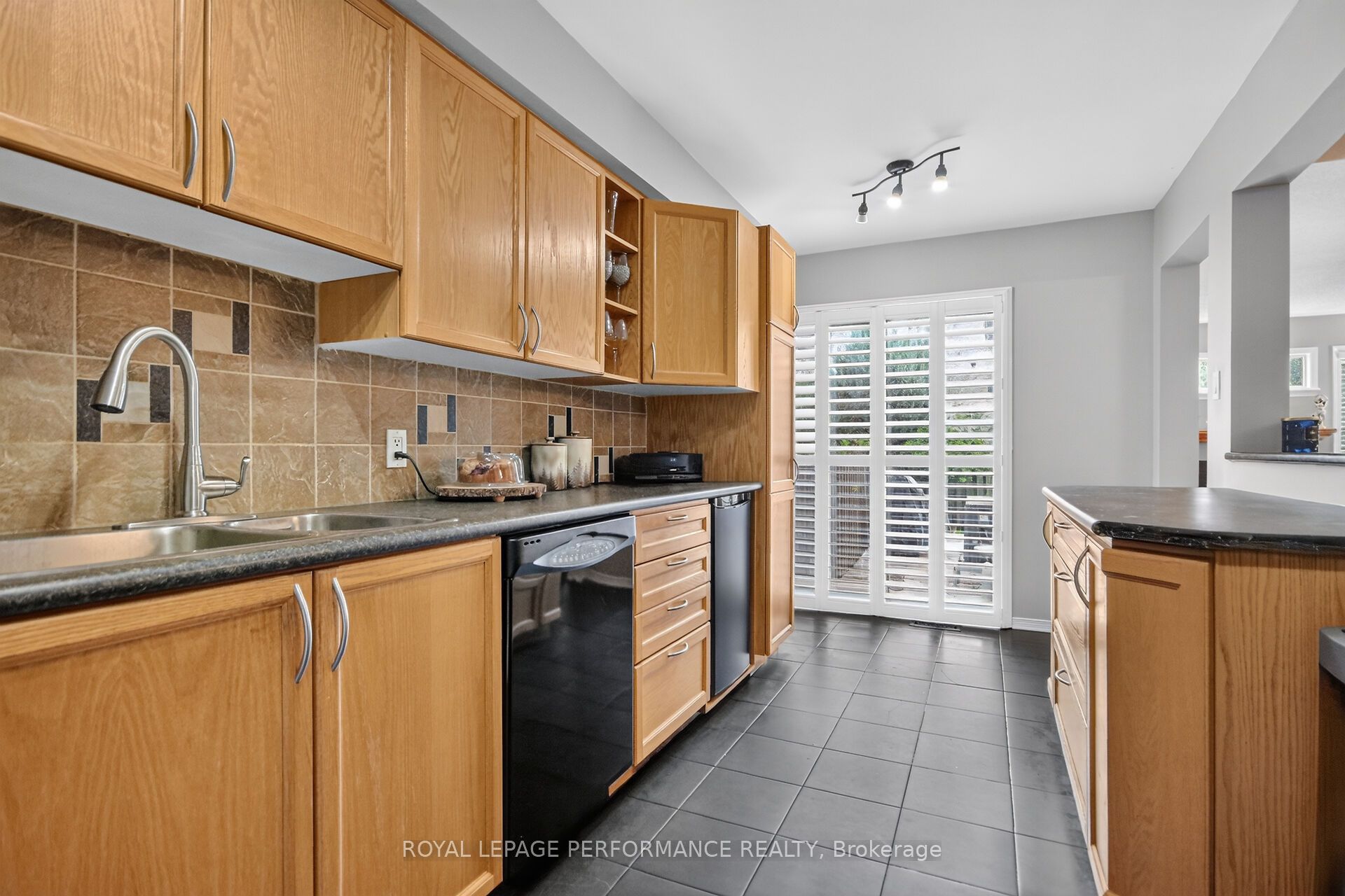 7 Calaveras Avenue Property Photo 6