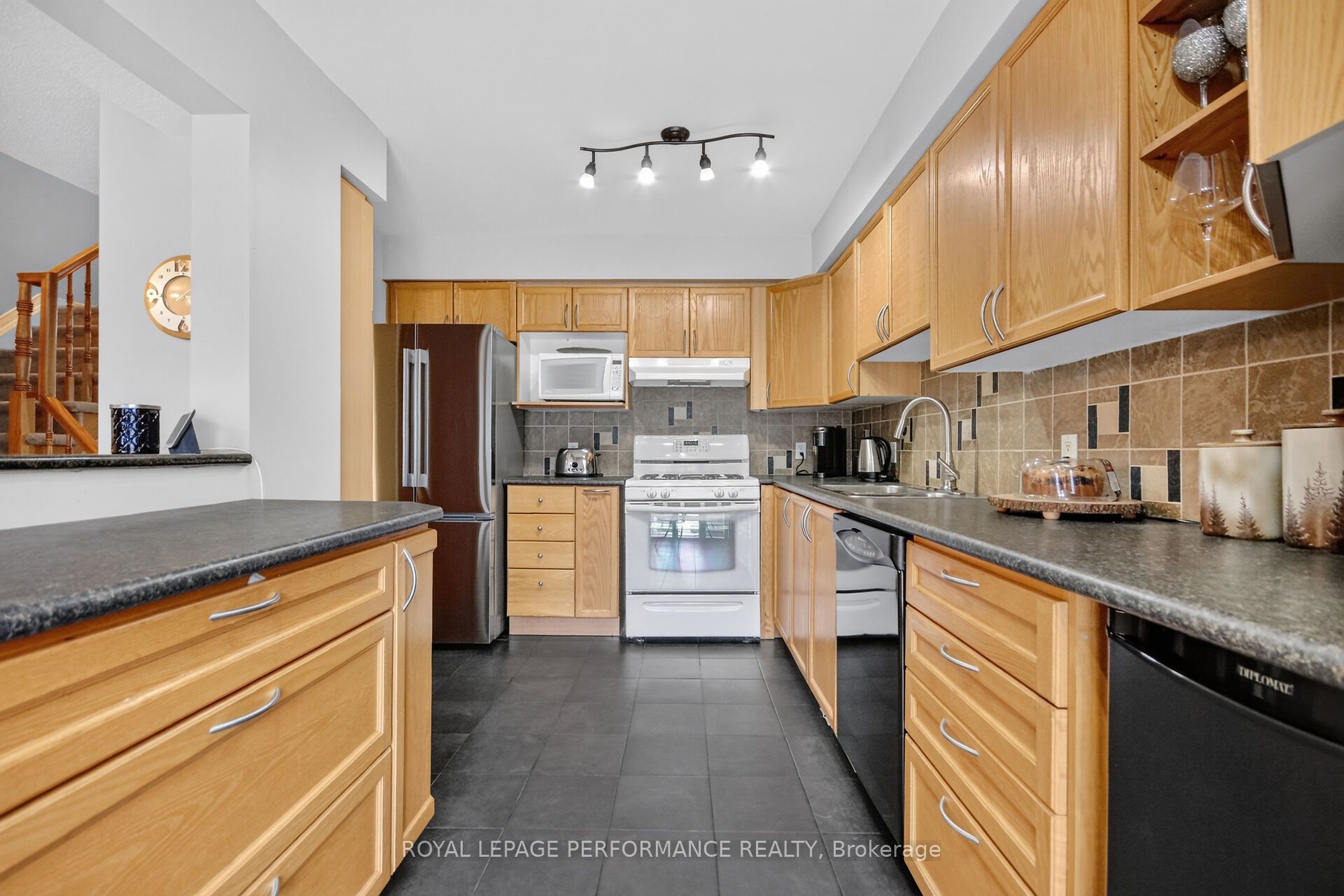 7 Calaveras Avenue Property Photo 7