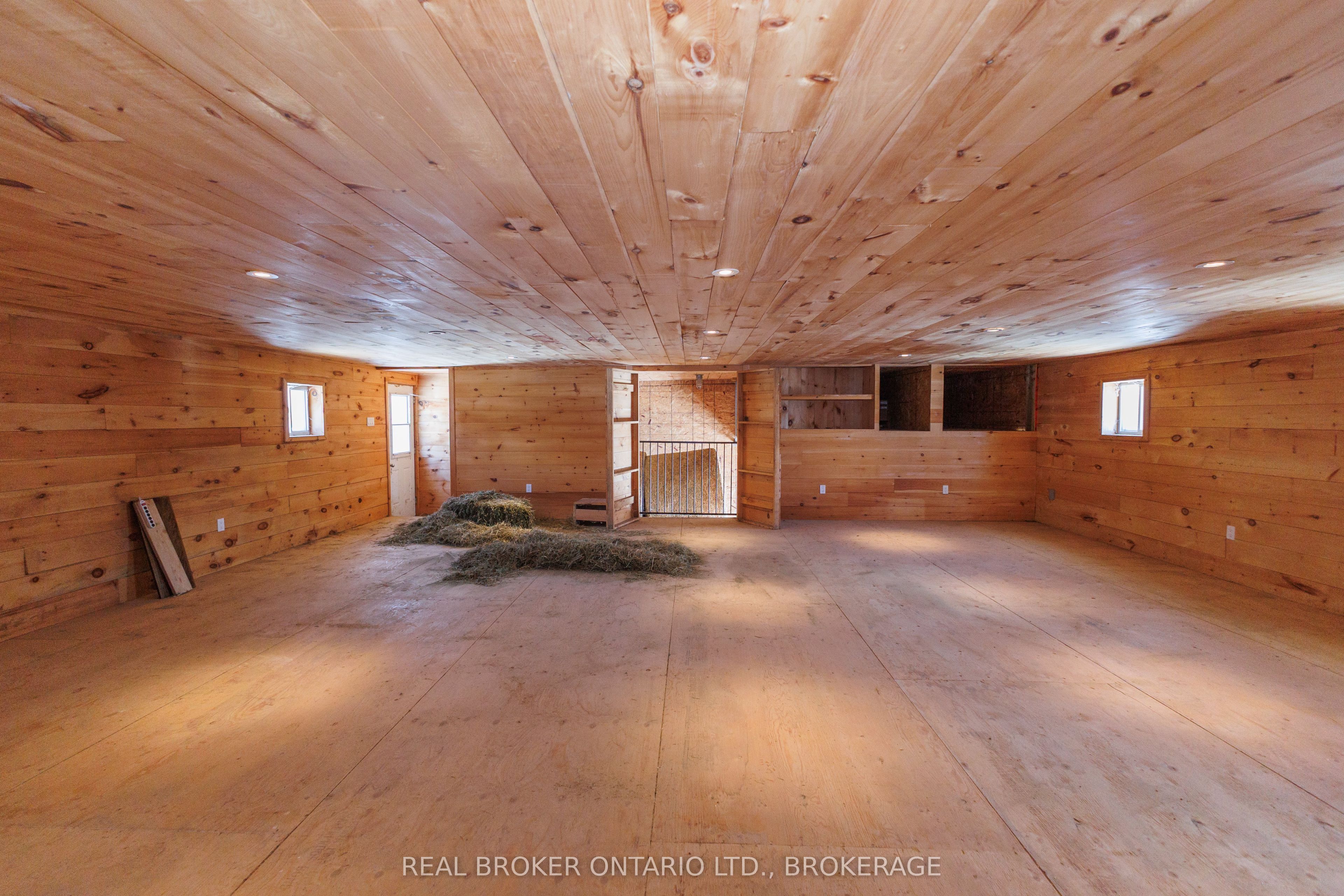 1850 Ridge Road W Property Photo 9