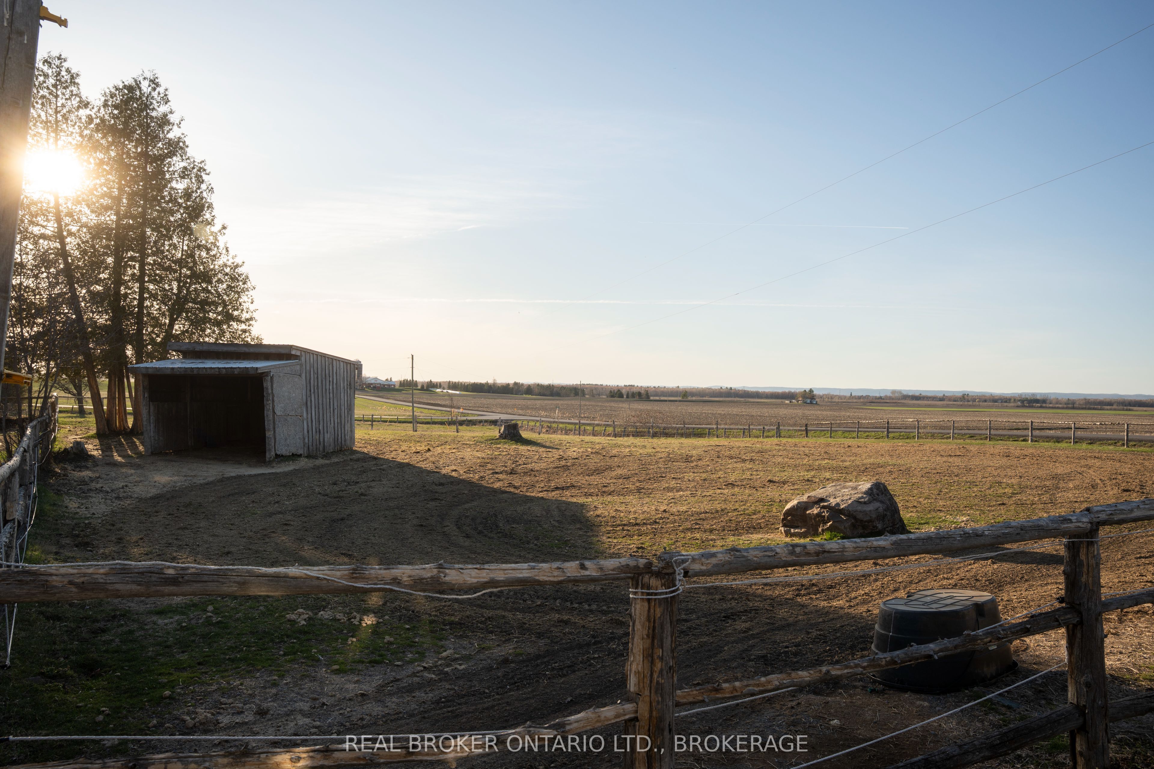 1850 Ridge Road W Property Photo 12