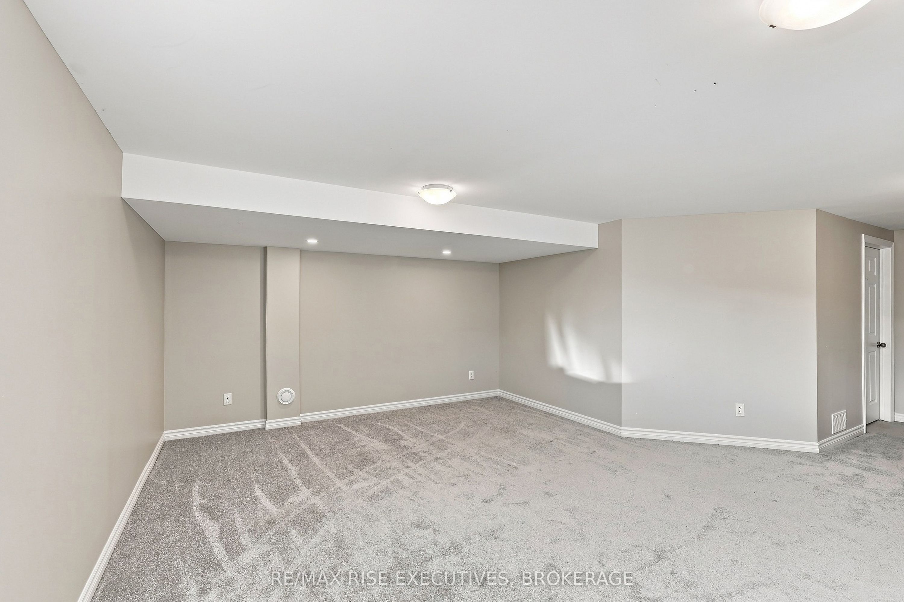 1355 Demers Avenue Property Photo 39