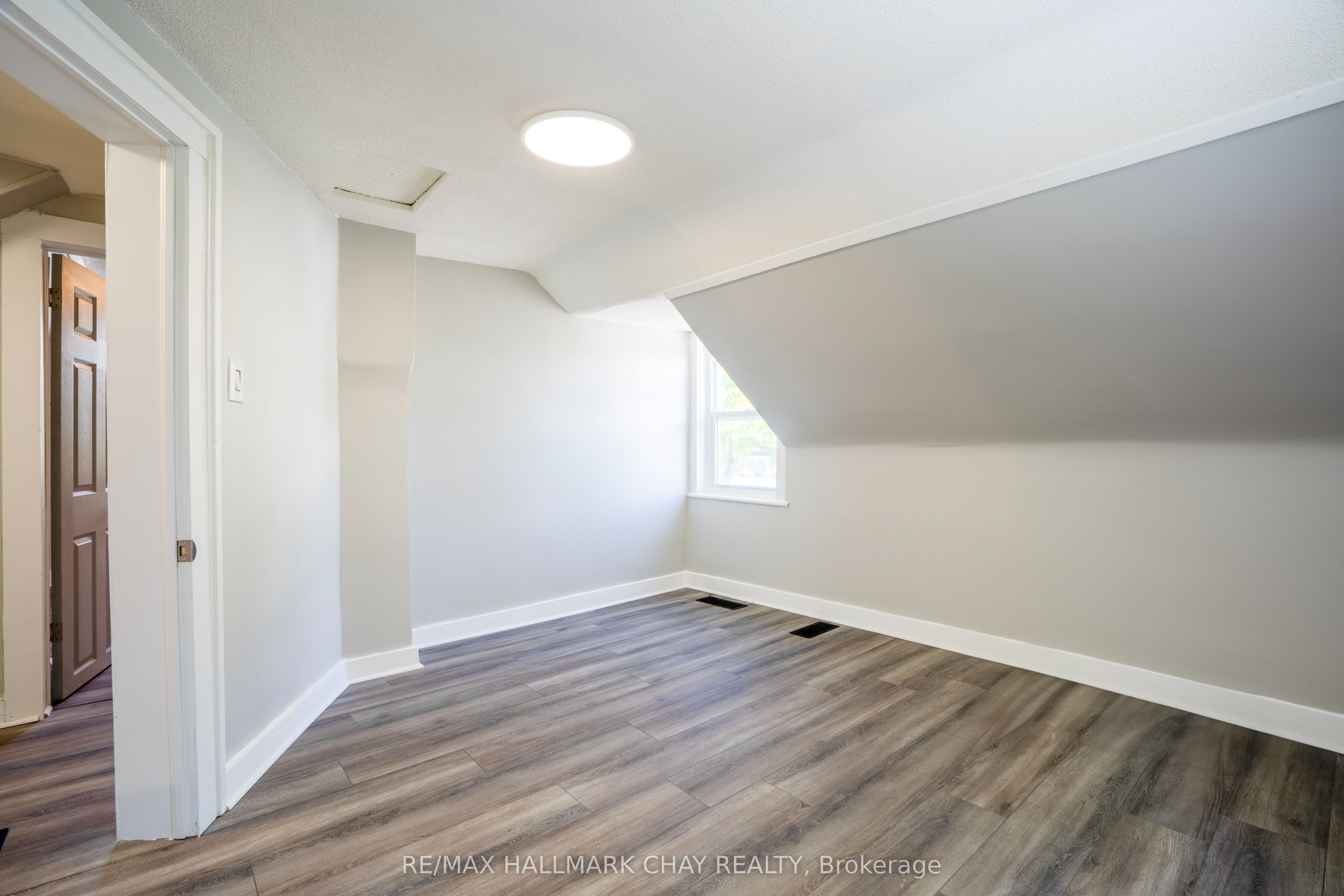 635 First Street S Property Photo 16