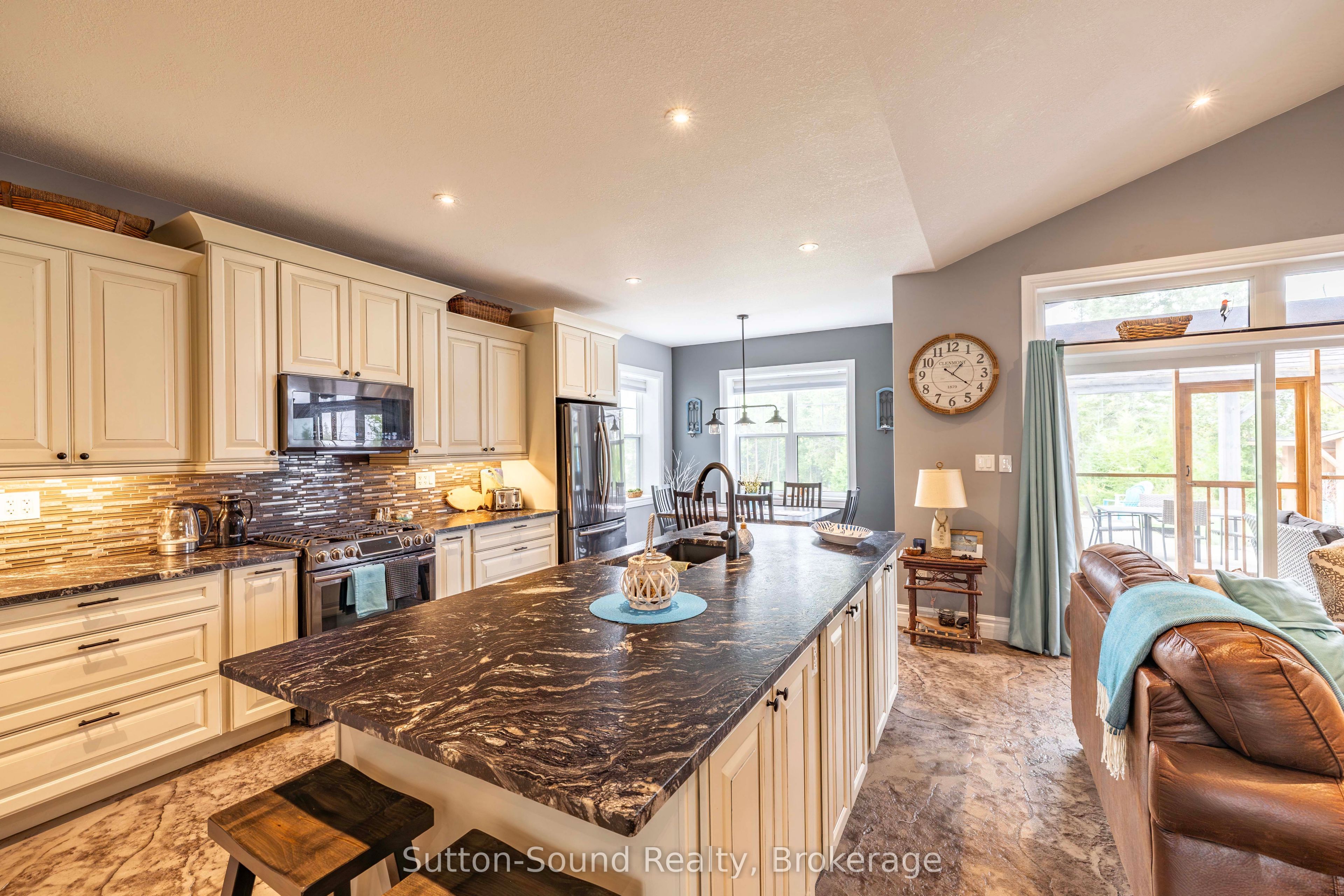 1 Walker Way Property Photo 13