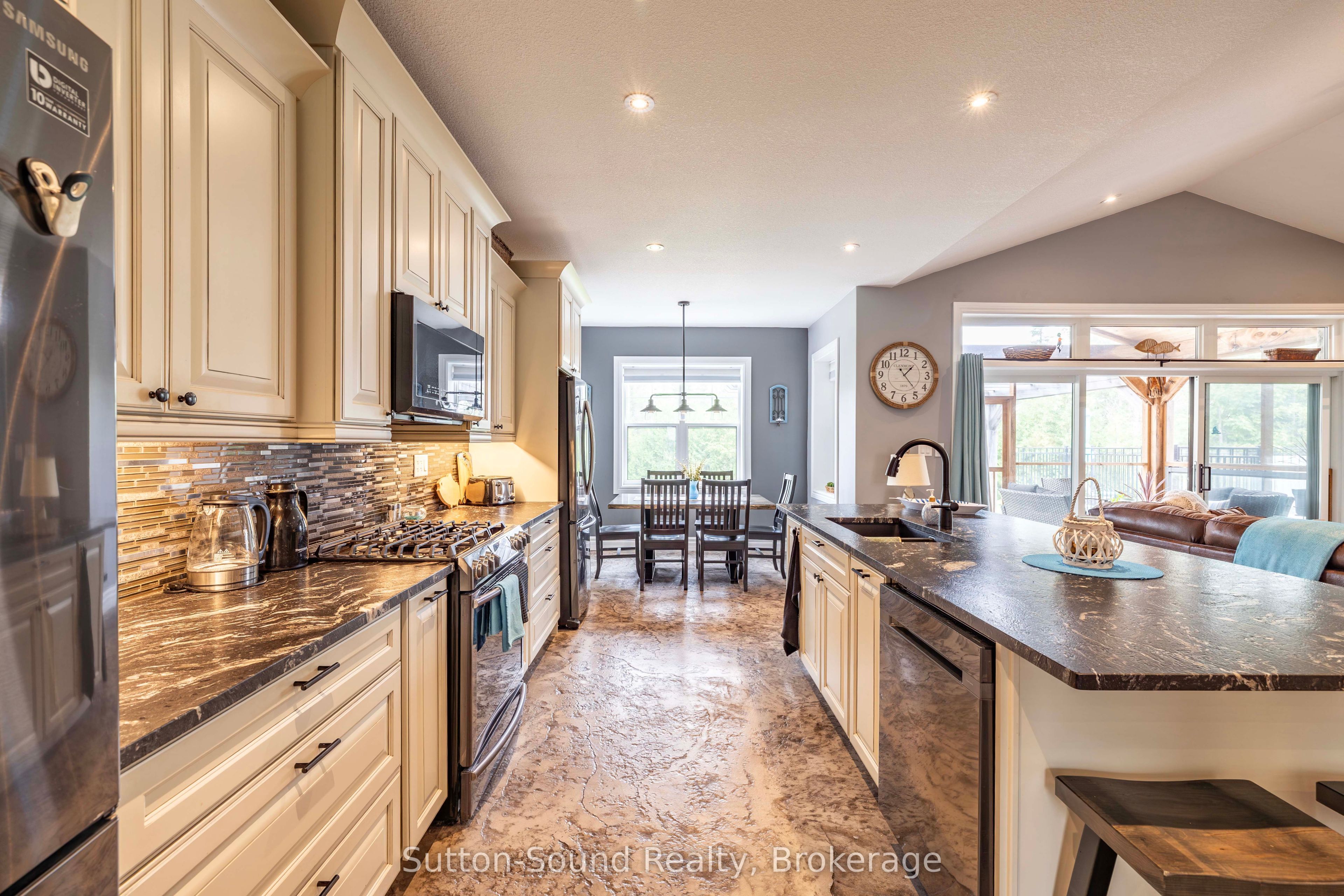 1 Walker Way Property Photo 15