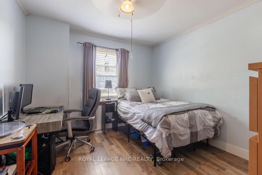 7992 Peter Street Property Photo 14