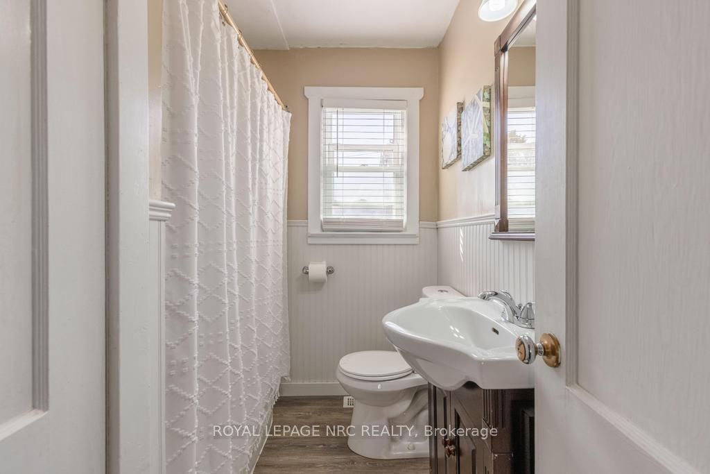 7992 Peter Street Property Photo 15