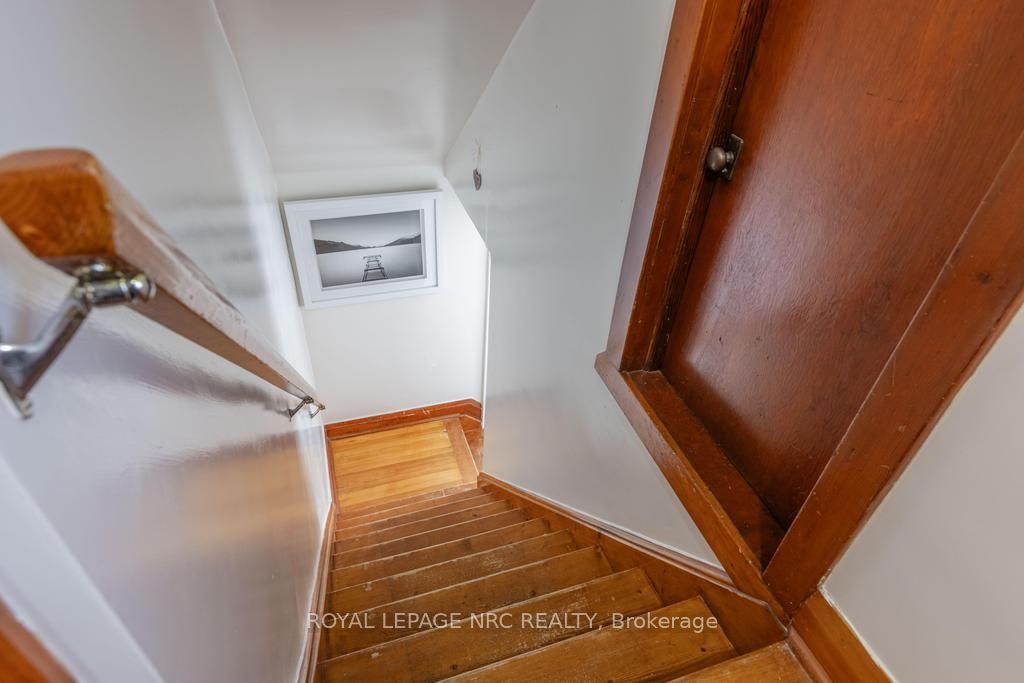 7992 Peter Street Property Photo 16