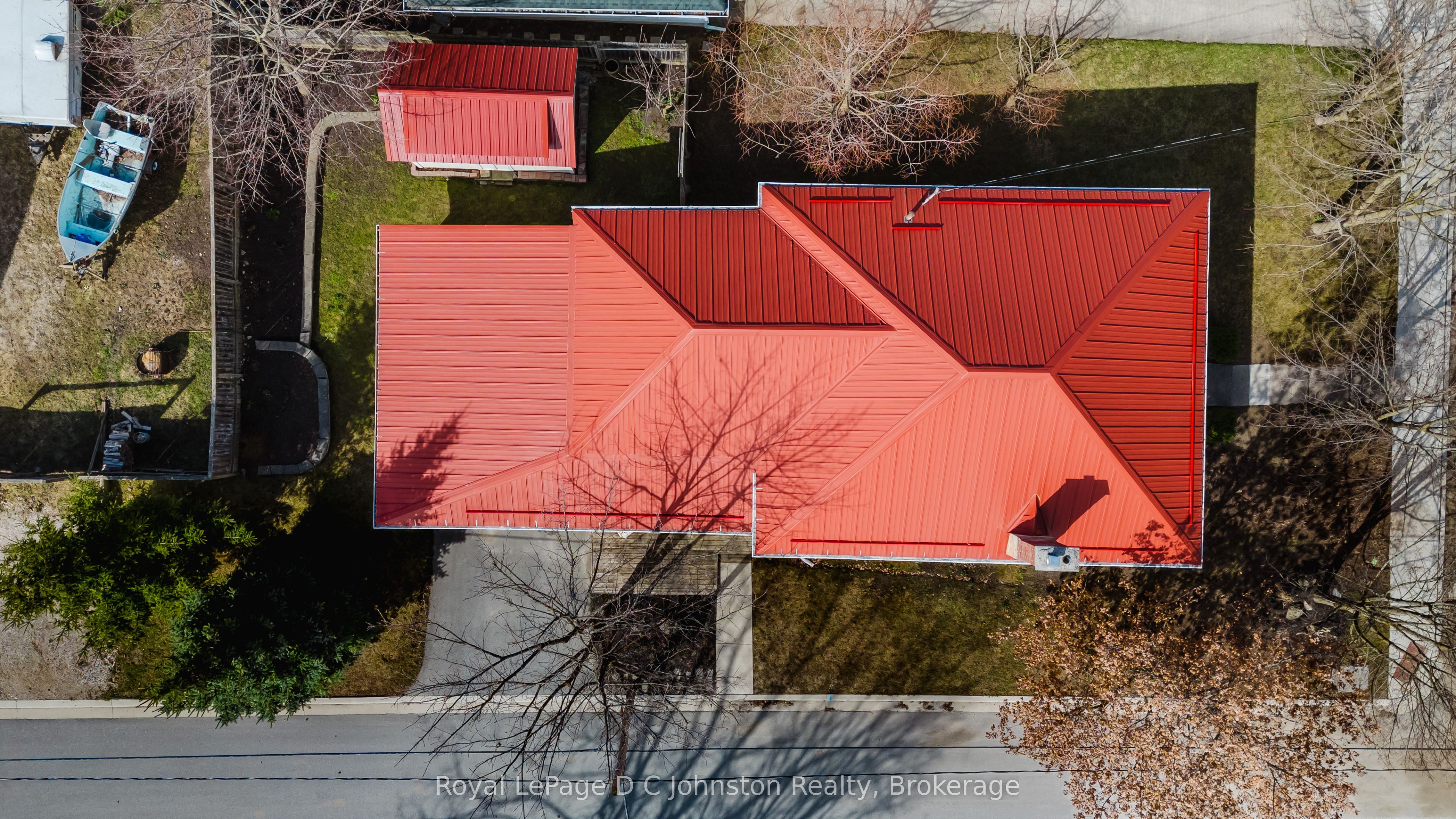 83 3rd Street Sw Property Photo 4