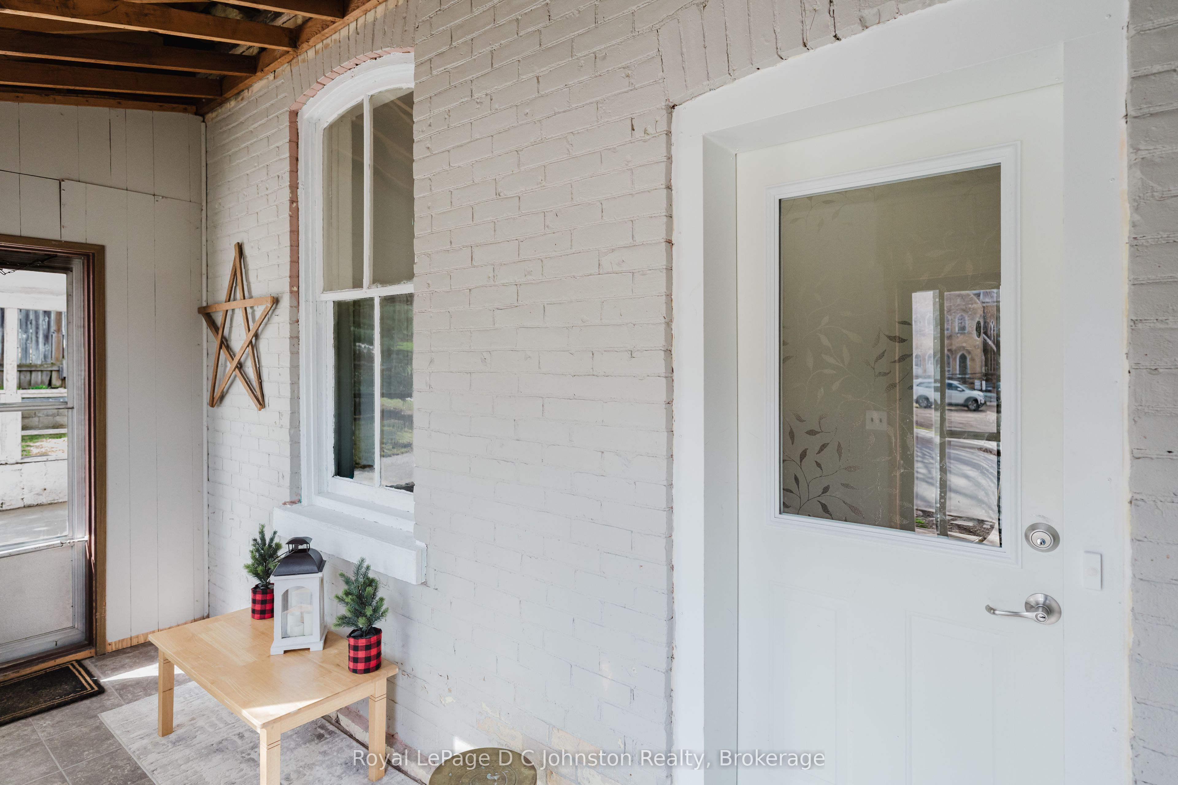 83 3rd Street Sw Property Photo 8