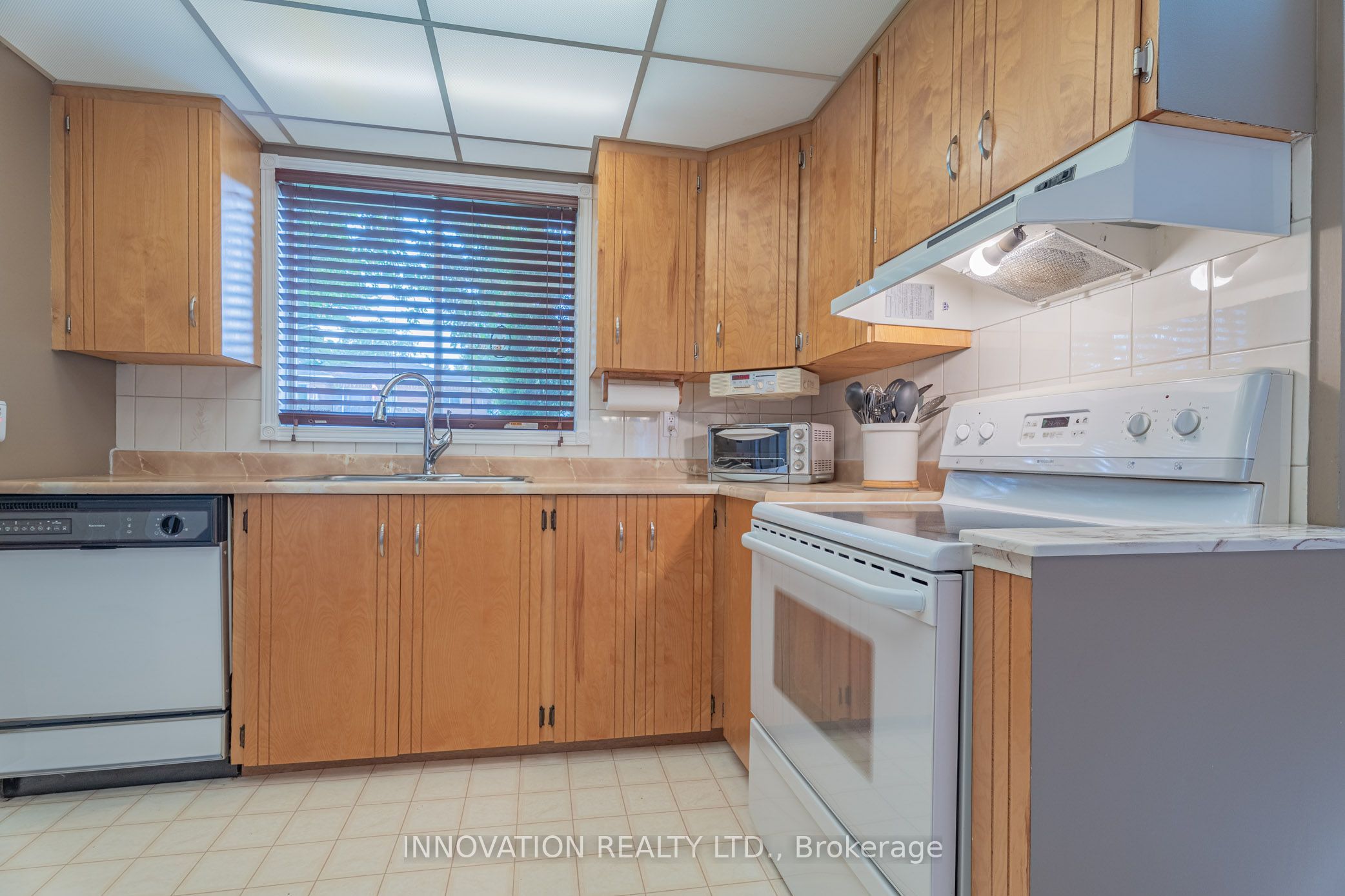 2575 Sparkle Street Property Photo 14