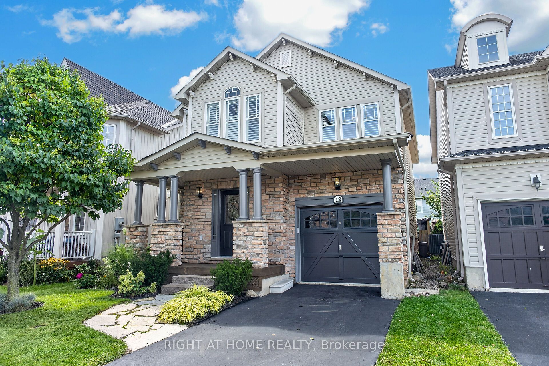 12 Fiddlehead Crescent