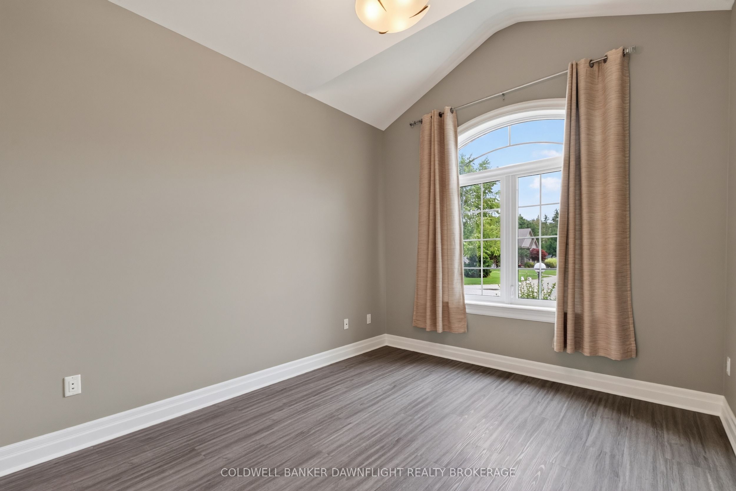 19 Conrad Drive Property Photo 6