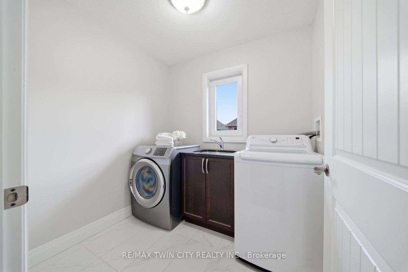7 Morris Street Property Photo 23