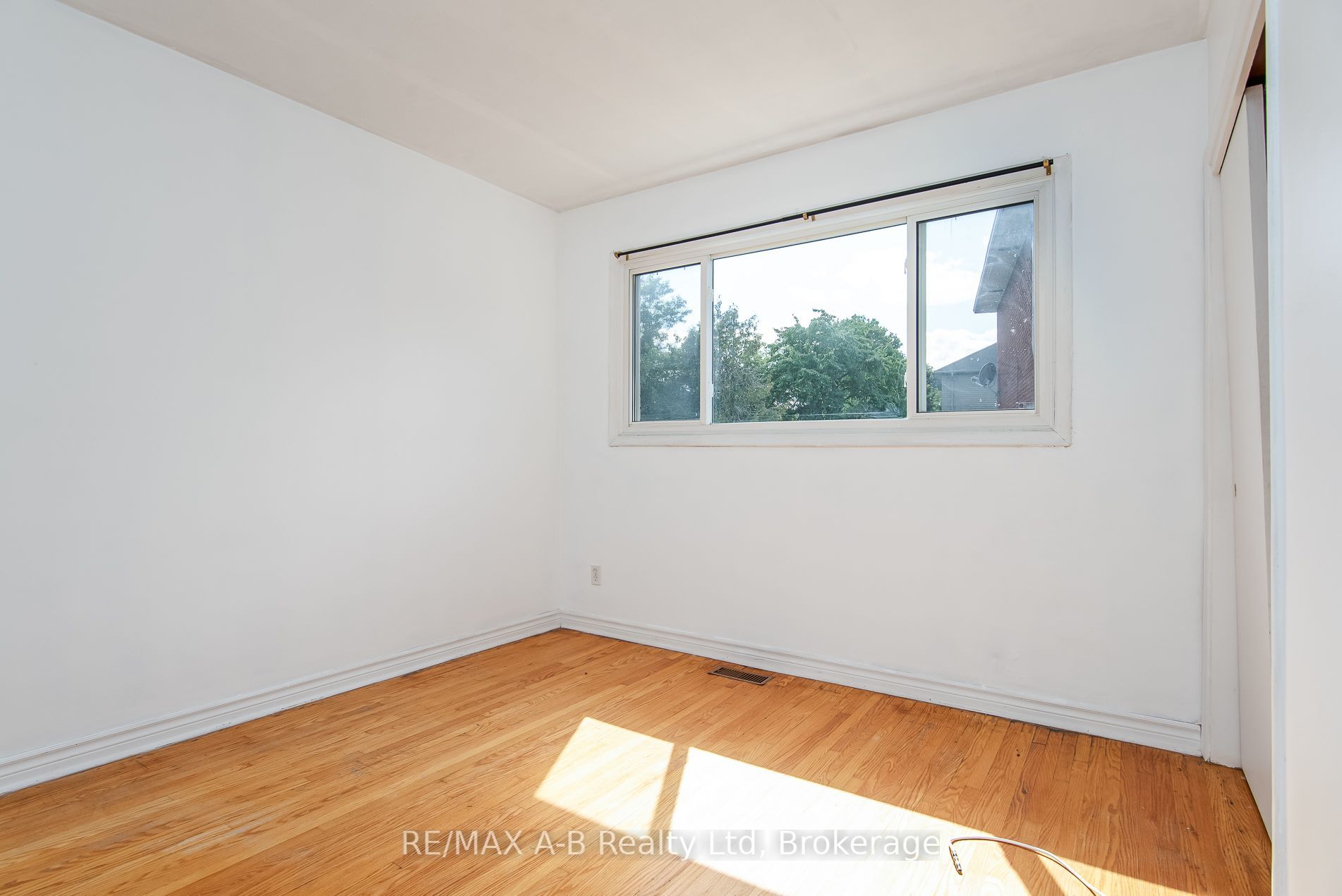 727 Frederick Street Property Photo 29