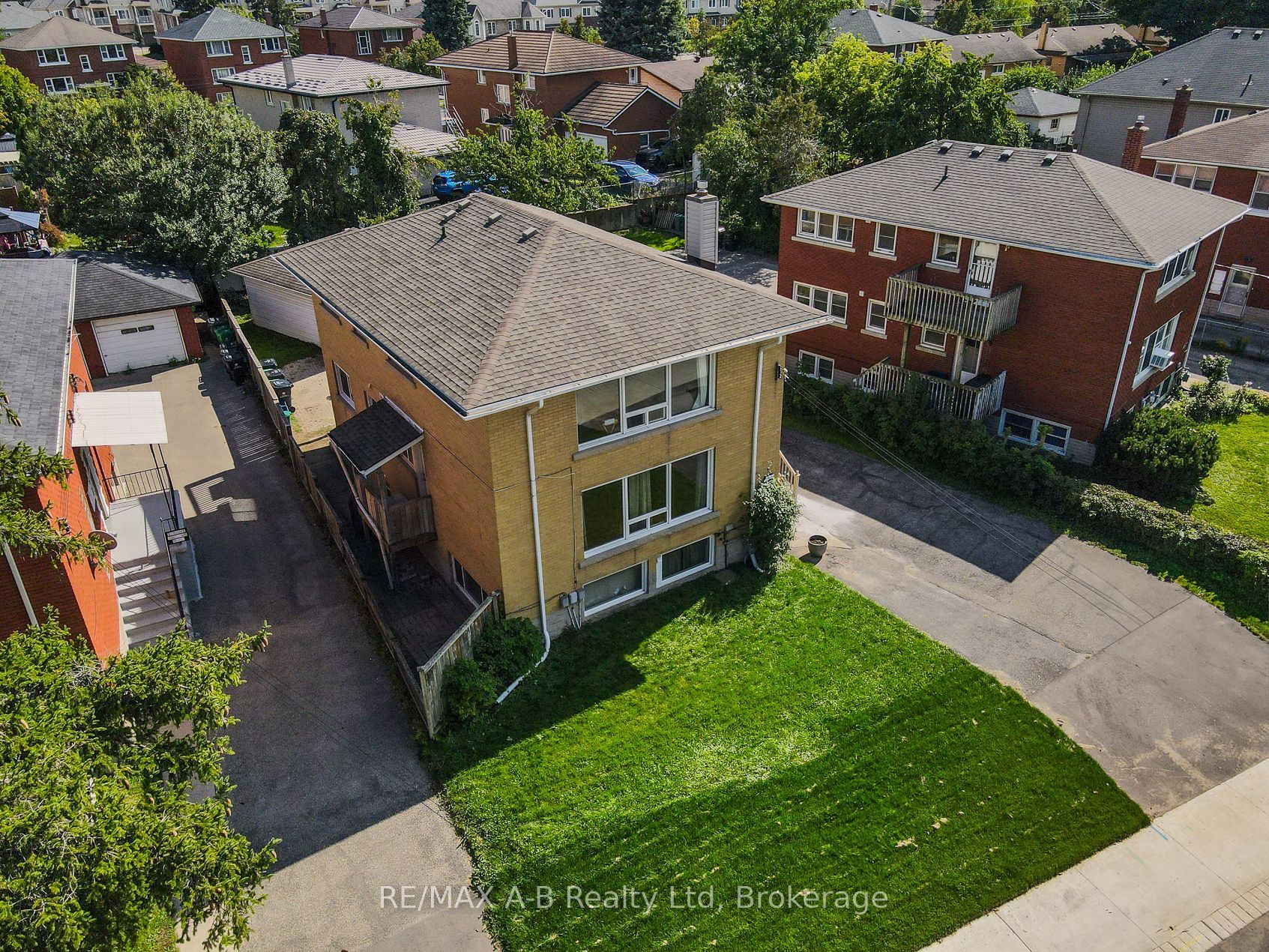 727 Frederick Street Property Photo 43