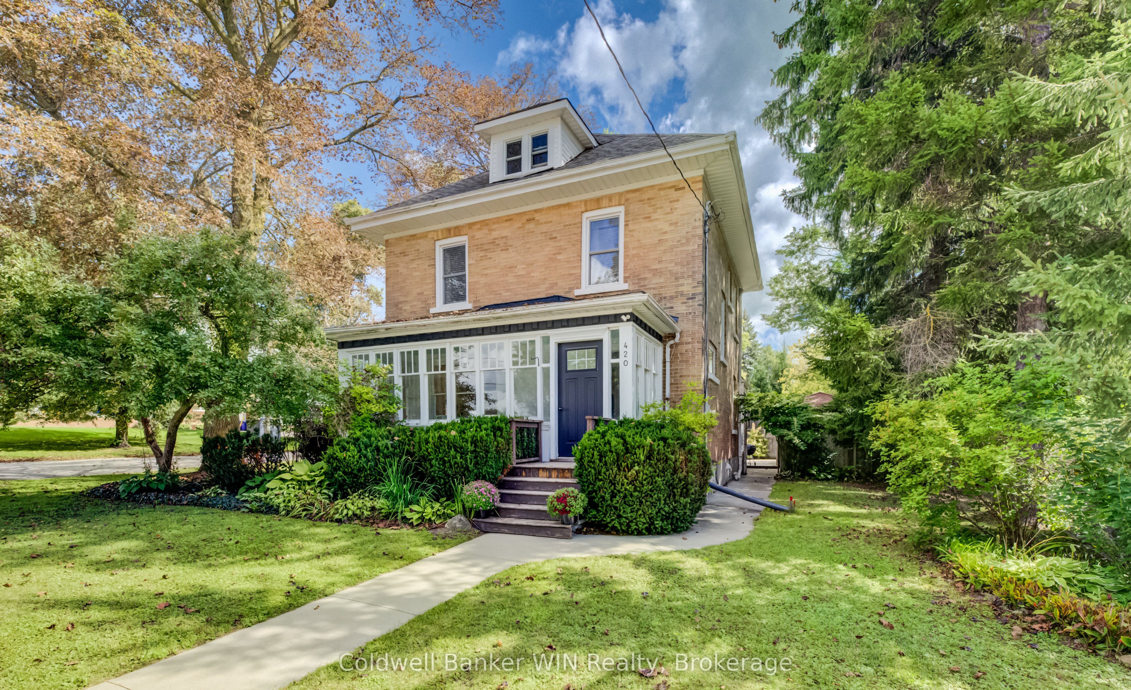 420 Parkside Drive Property Photo 1